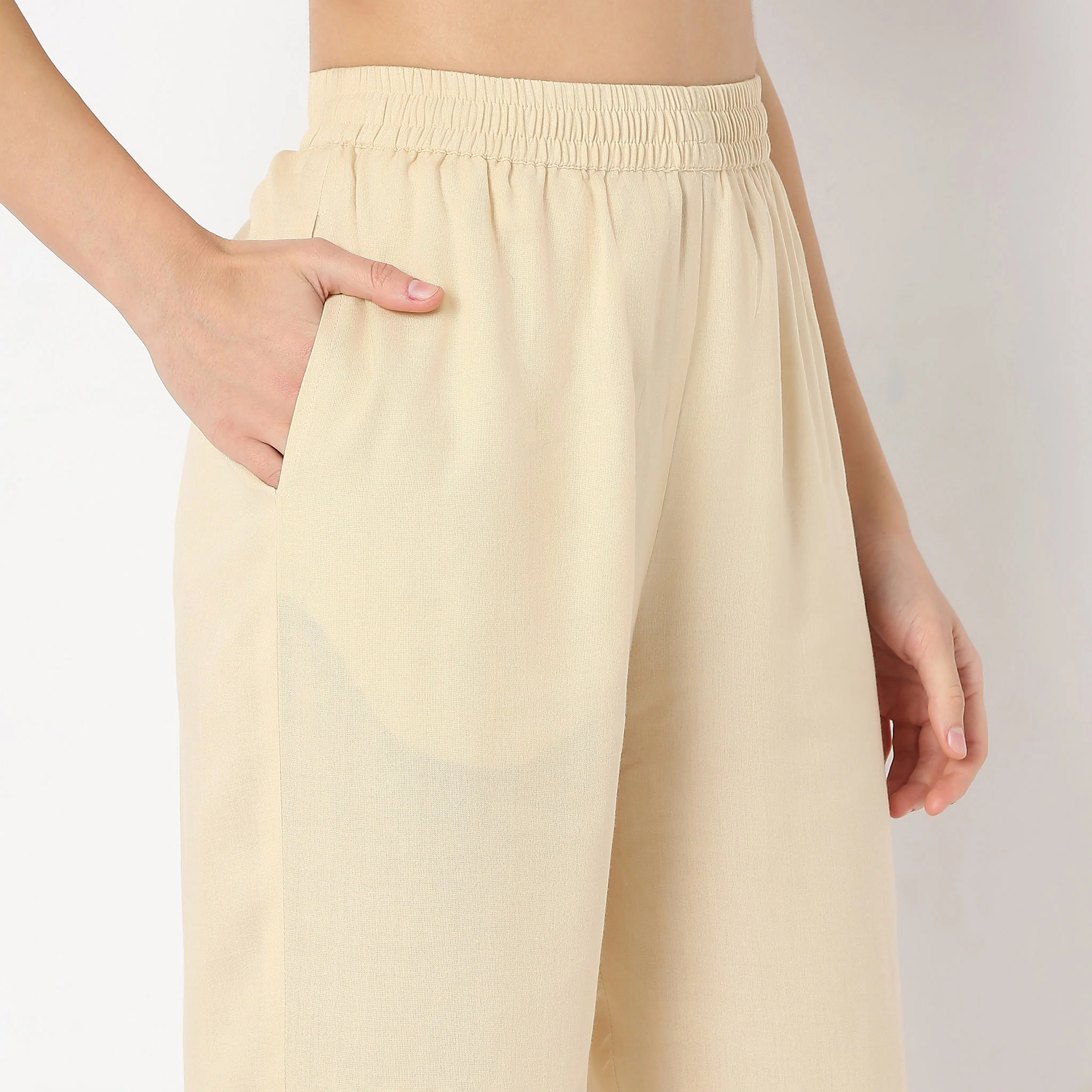 Ankle Length Straight Fit Mid Rise Pants - Image 4