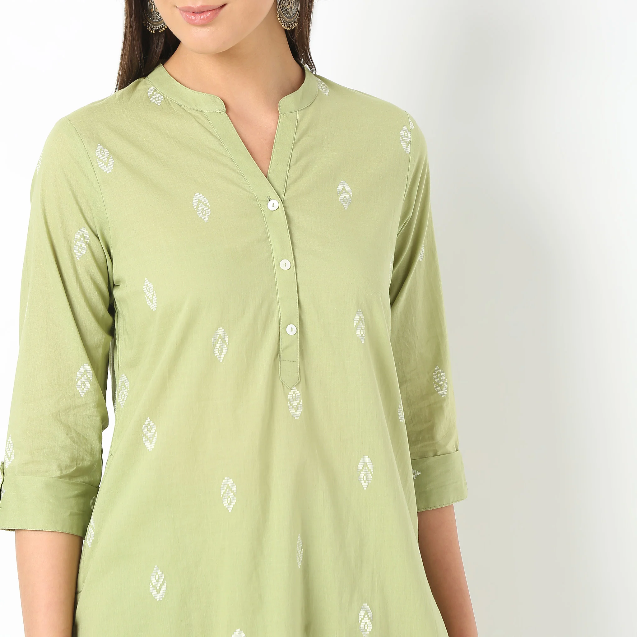 Band Neck Knee Length Three-Fourth Sleeve Printed Straight Fit Kurta - Image 4