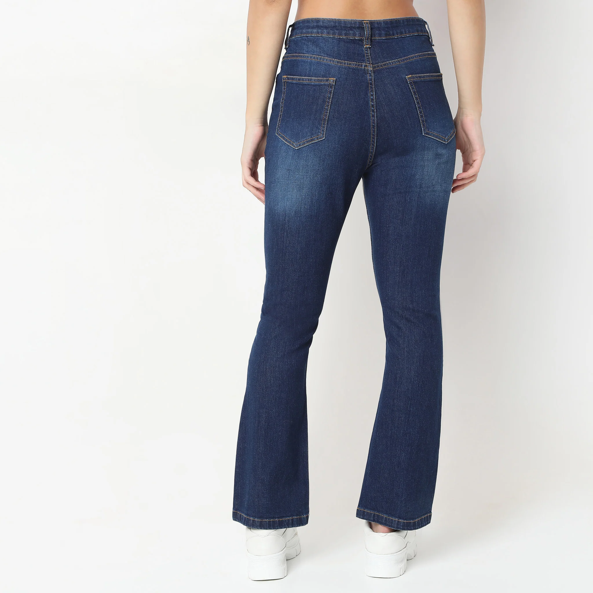 Highwaist Bootcut Clean Look High Rise Jeans - Image 8
