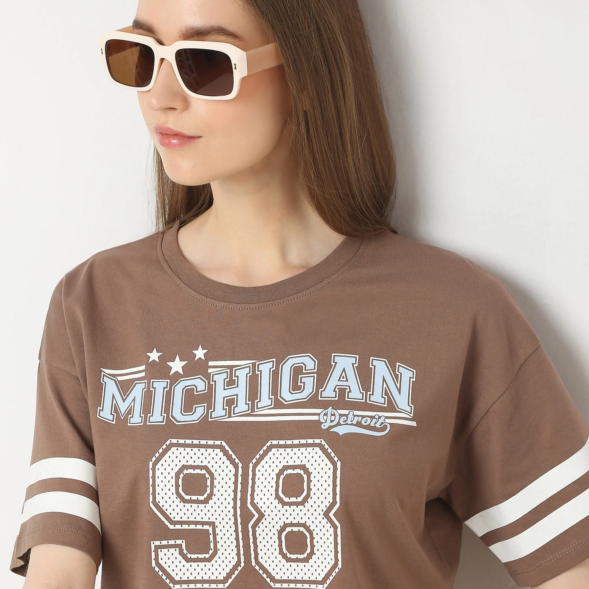 Boxy Fit Graphic T-Shirt - Image 5