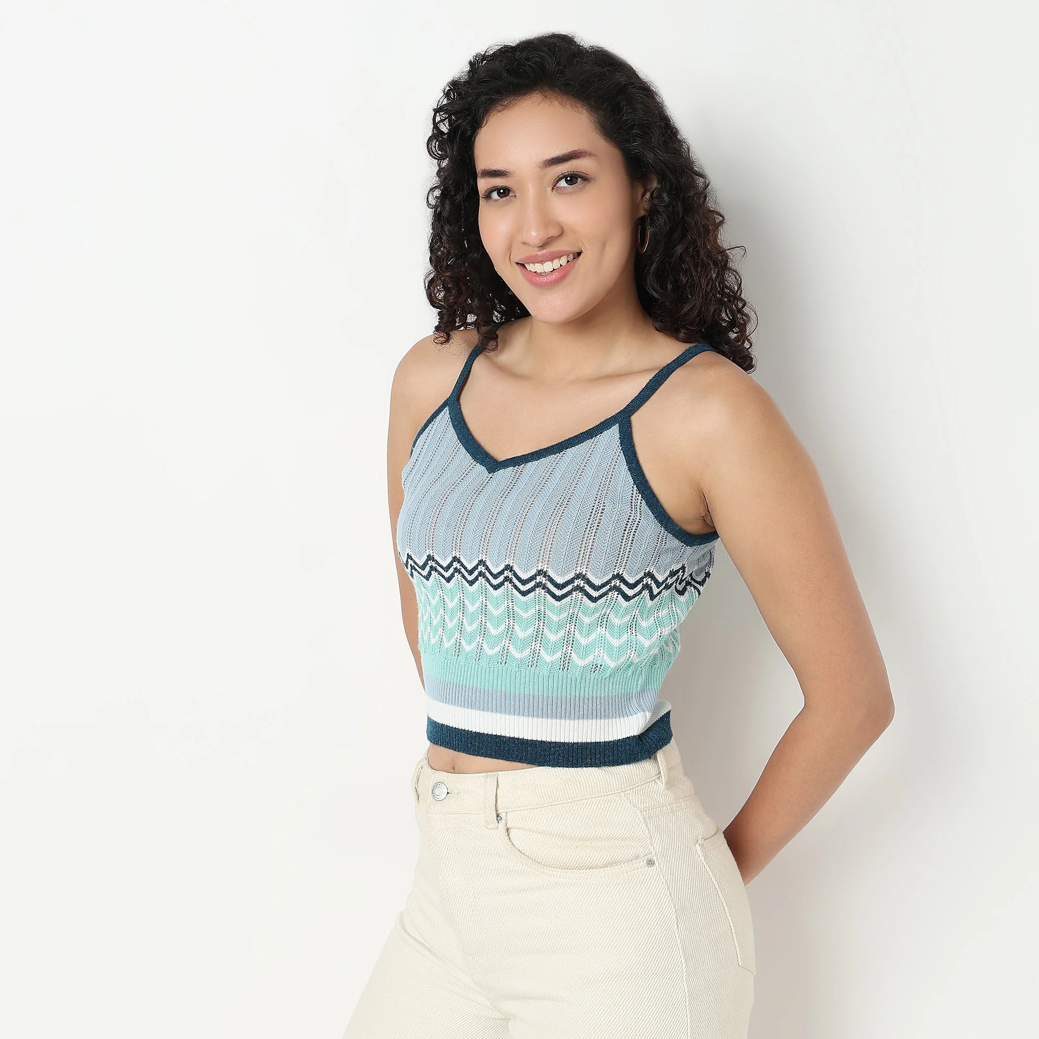 Chevron V-Neck Cropped T-Shirt - Image 5