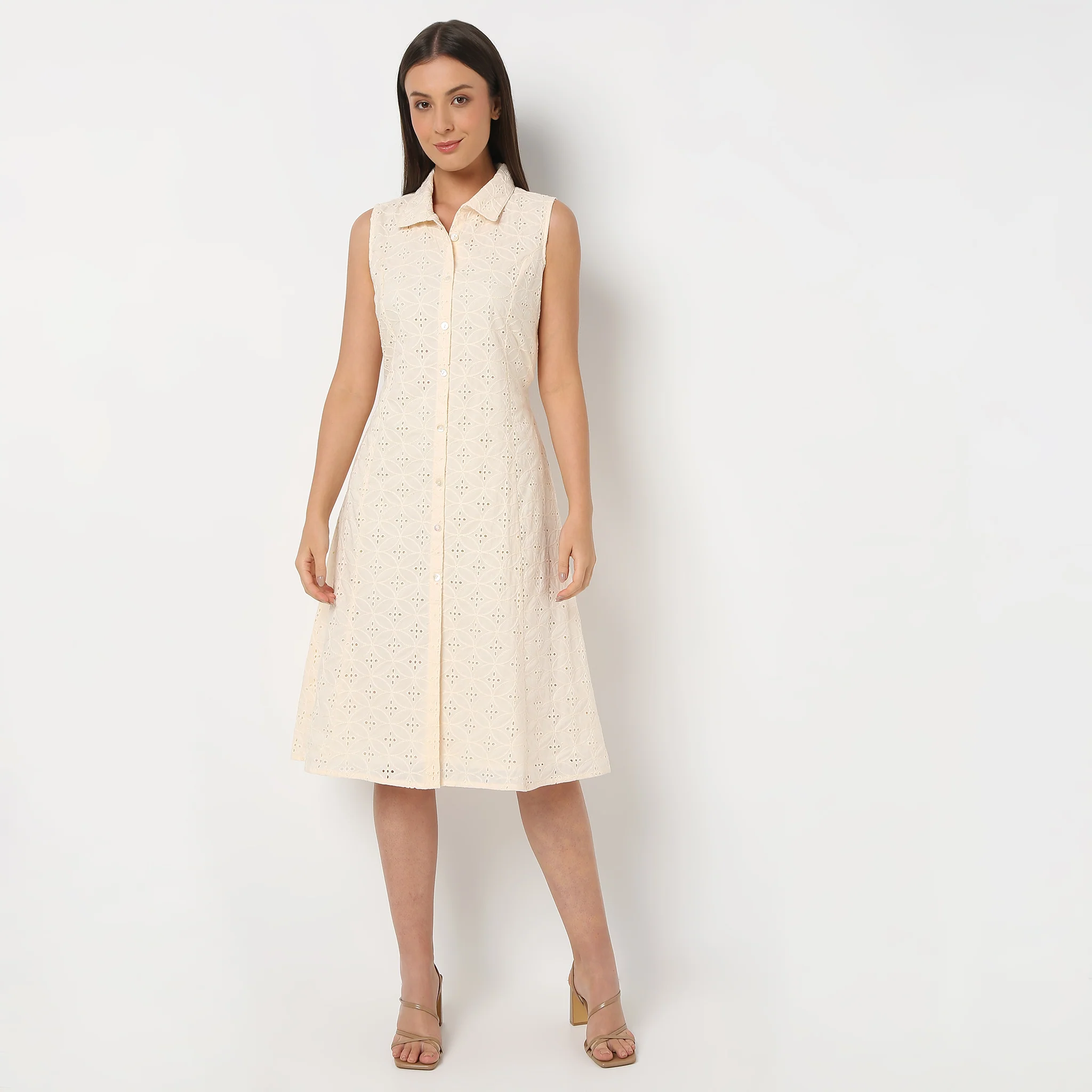 Below Knee Sleeveless Shirt Collar Schiffli Flare Fit Dress - Image 2