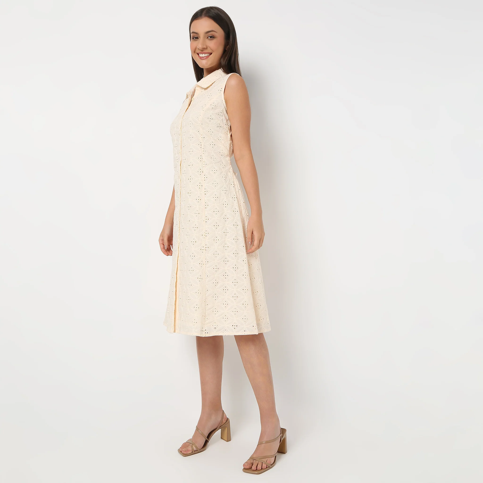 Below Knee Sleeveless Shirt Collar Schiffli Flare Fit Dress - Image 5