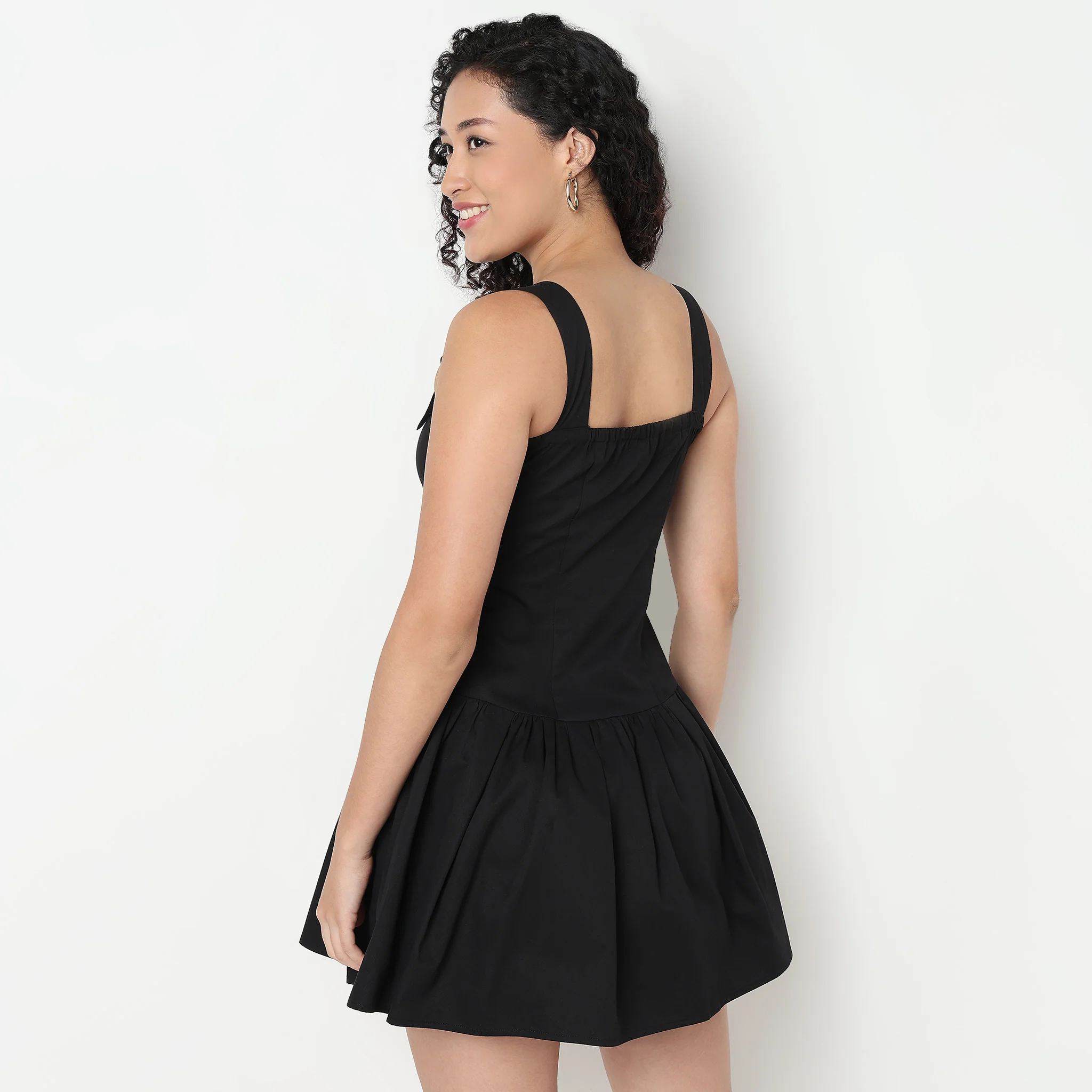 Slim Fit Betty Dress With Knitted Shrug - Image 3