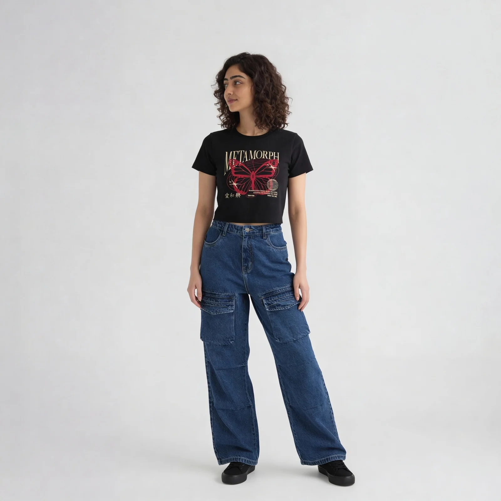 Graphic Crew Neck Cropped T-Shirt
