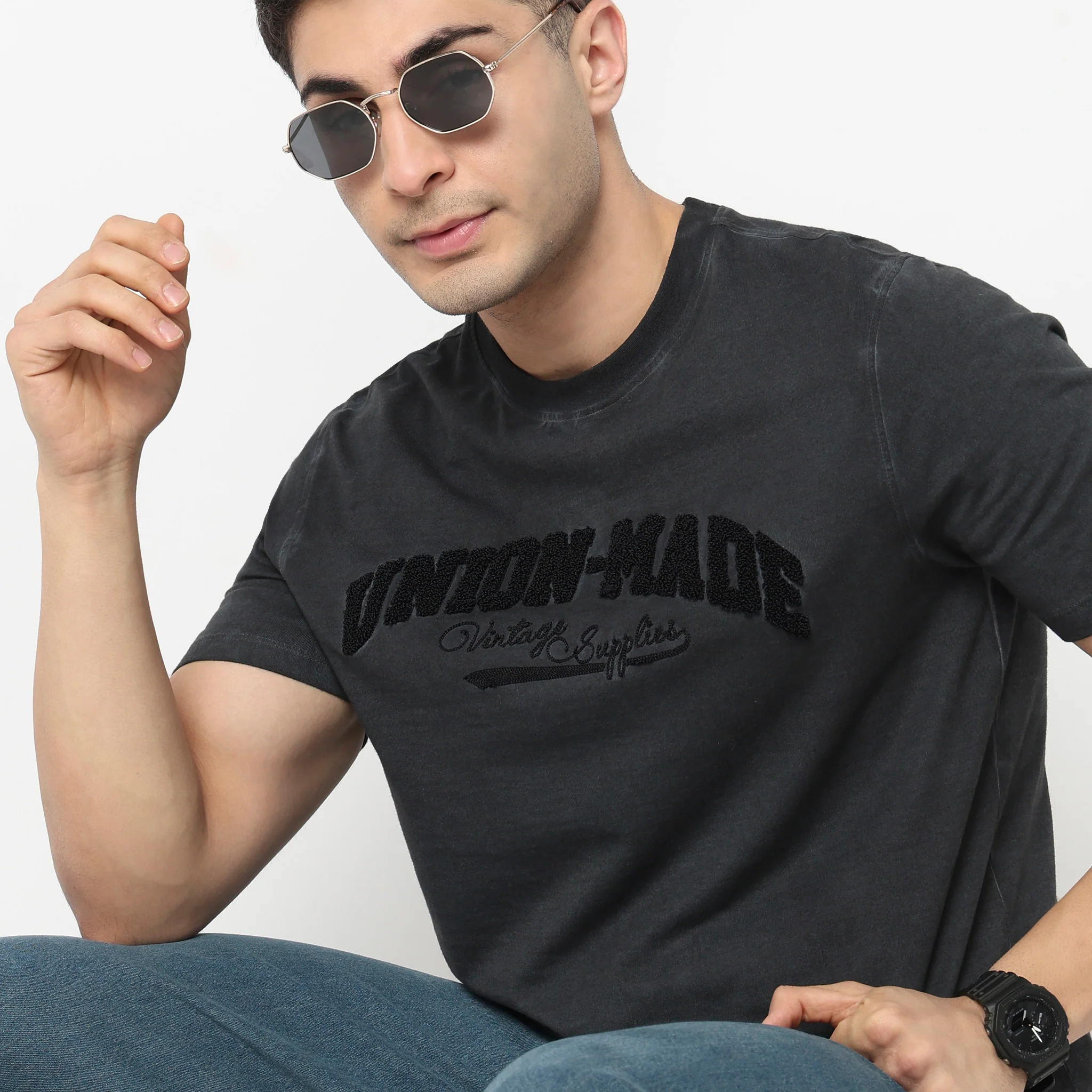 Crew Neck Graphic T-Shirt - Image 4