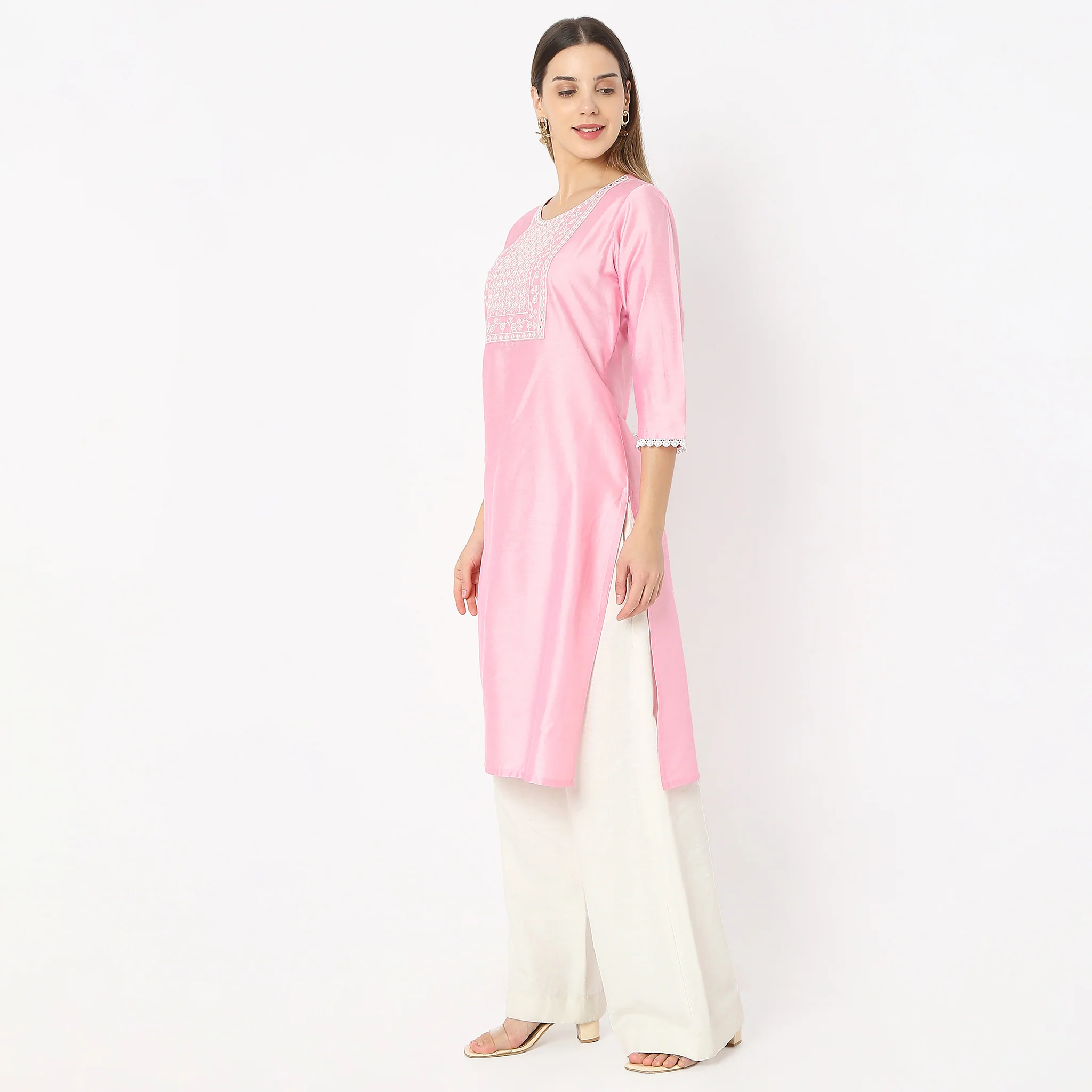 Embroidered Below Knee Straight Fit Yoke Kurta - Image 5