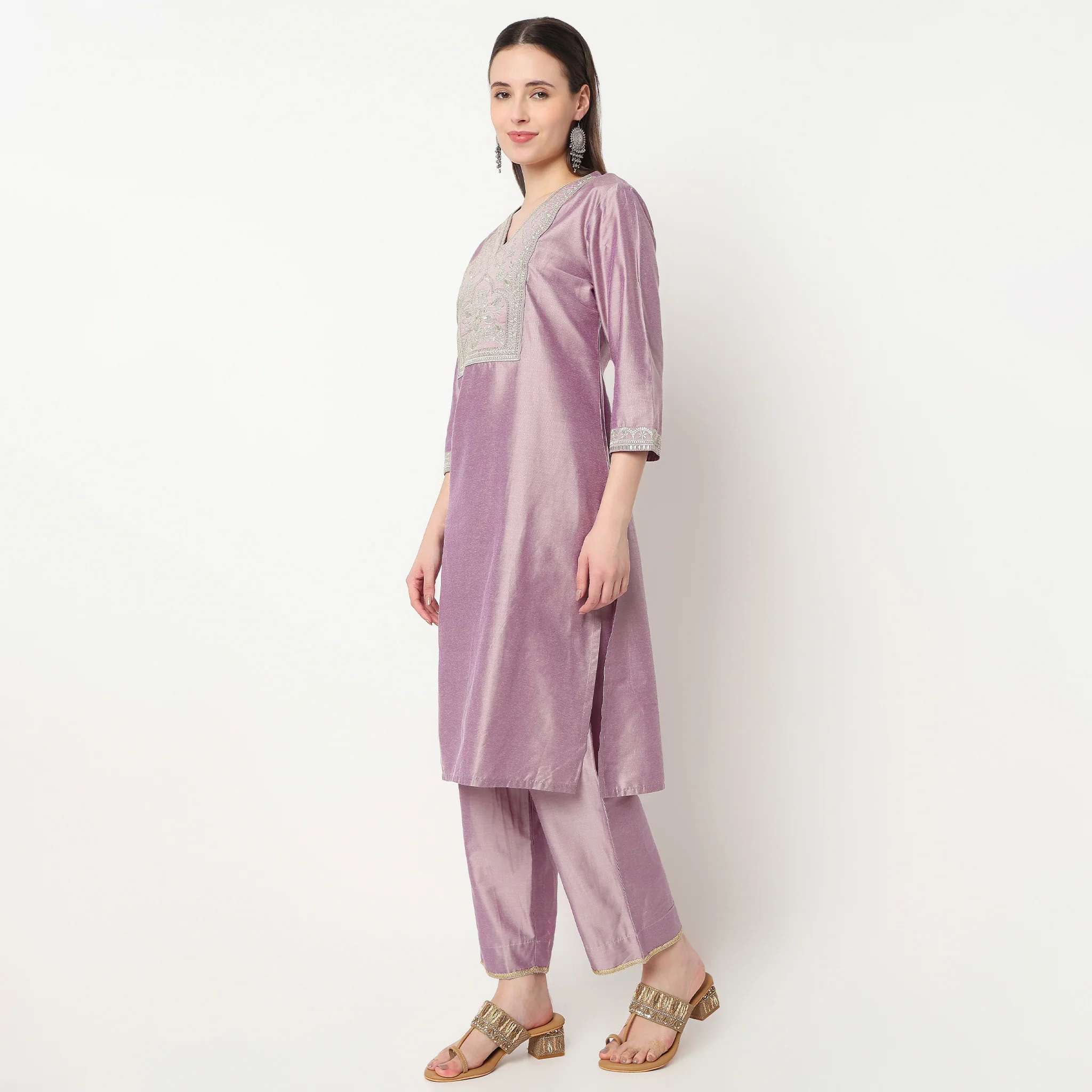 Embroidered Kurta with Pant & with Dupatta Set - Image 5