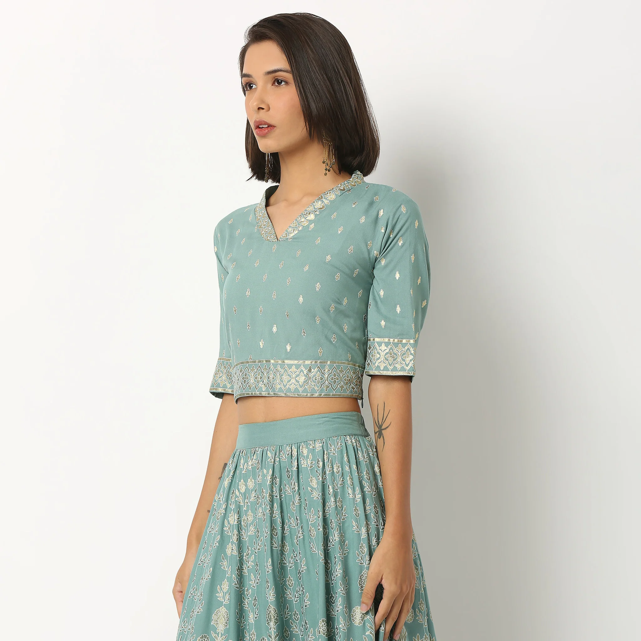Embroidered V-Neck Crop Top - Image 5