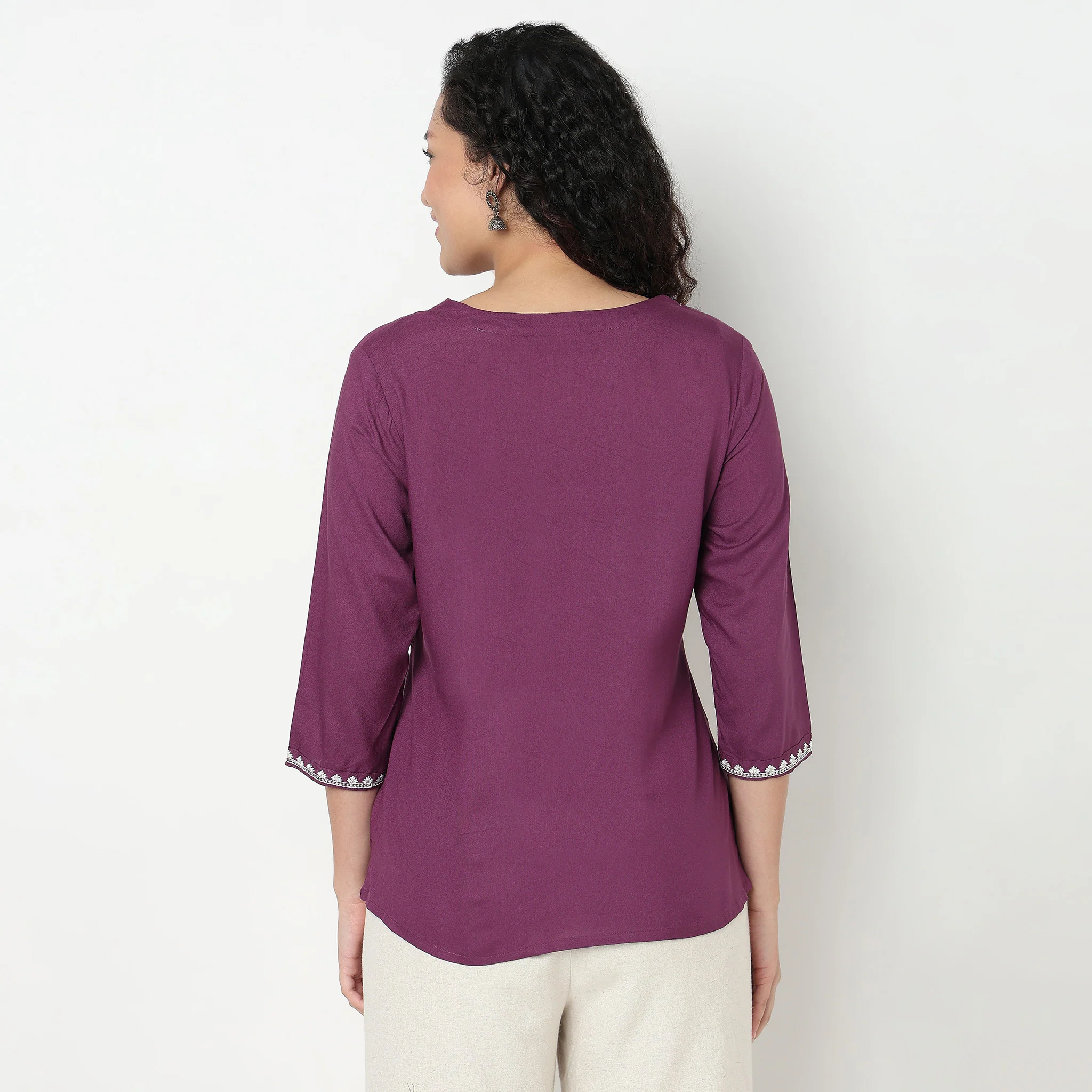 Embroidered V-Neck A Line Short Kurta - Image 3
