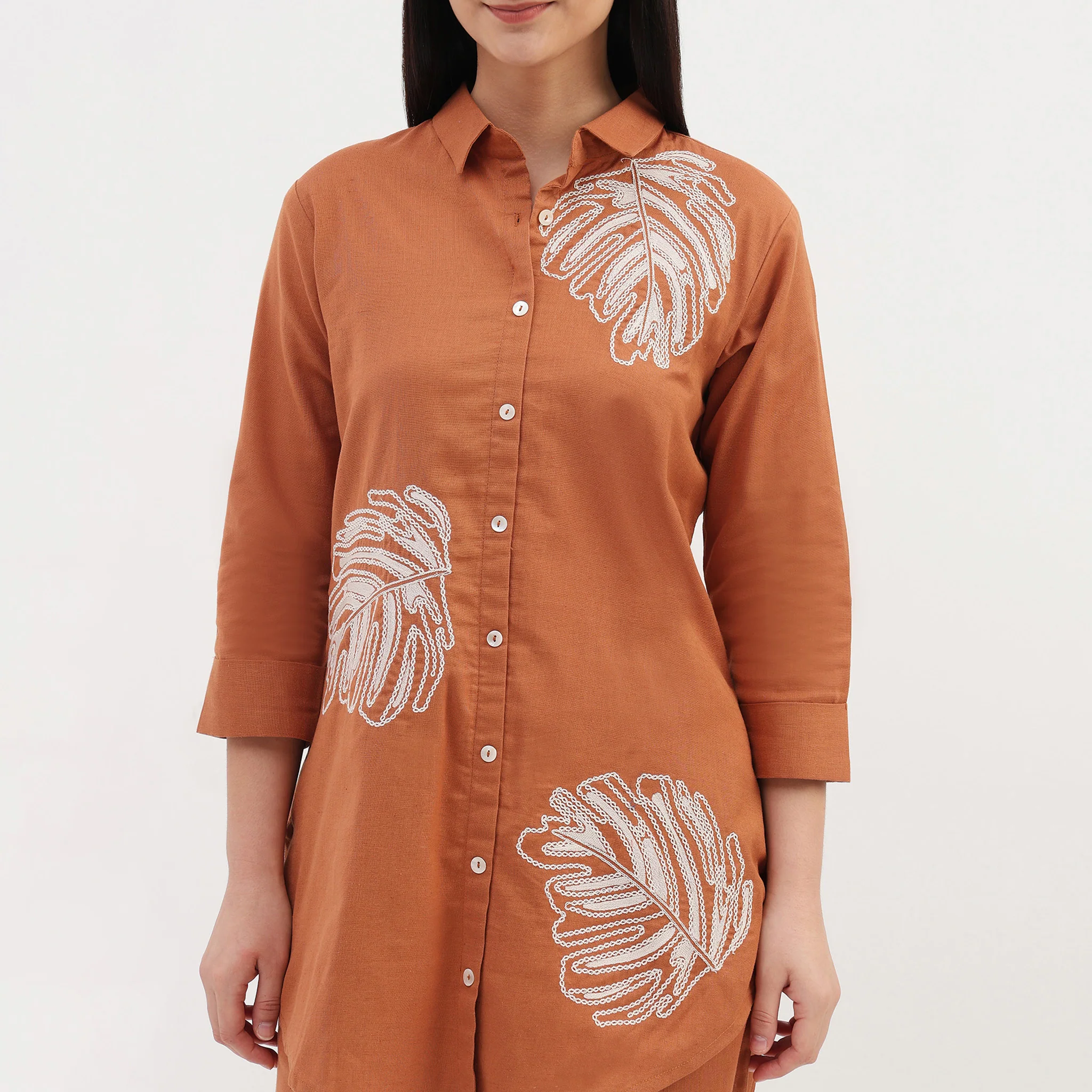 Embroidered Straight Kurta with Pant Set - Image 4