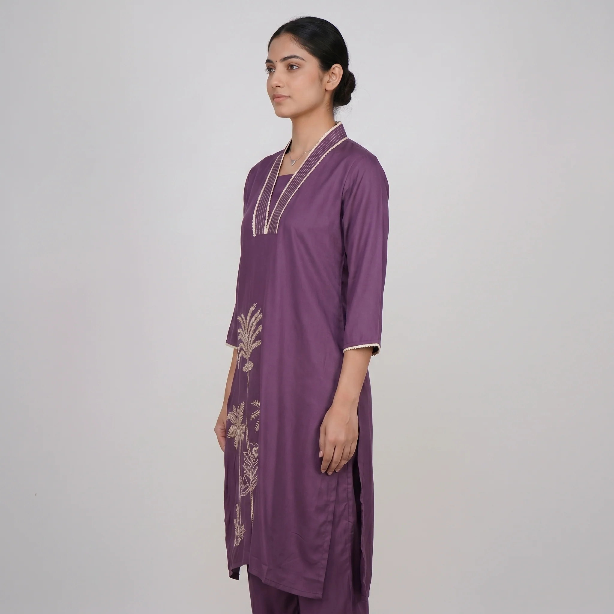 Embroidered V-Neck Straight Kurta - Image 2