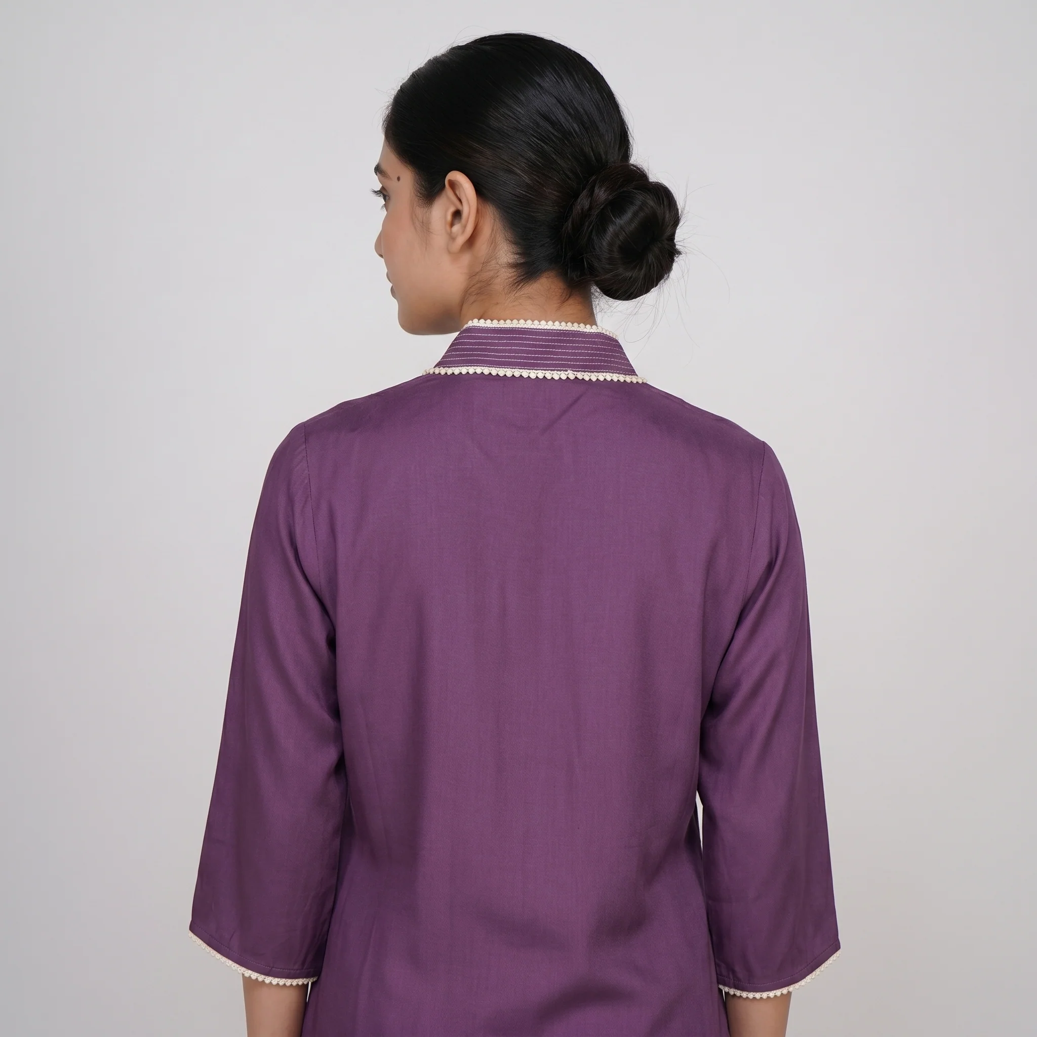 Embroidered V-Neck Straight Kurta - Image 3