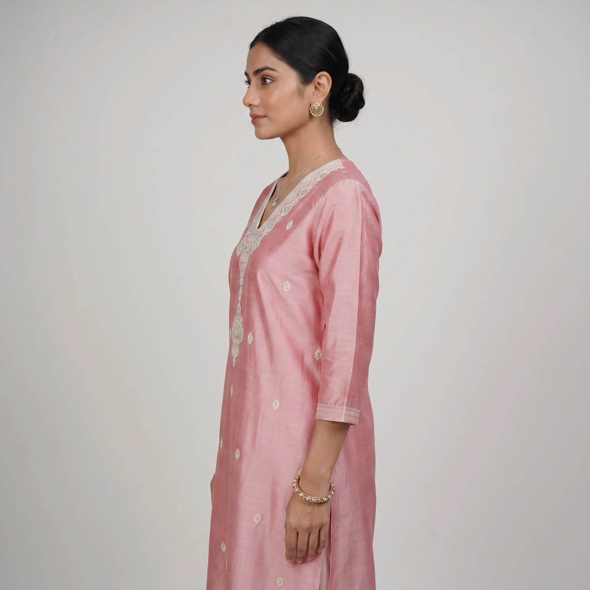 Embroidered V-Neck Straight Kurta - Image 2