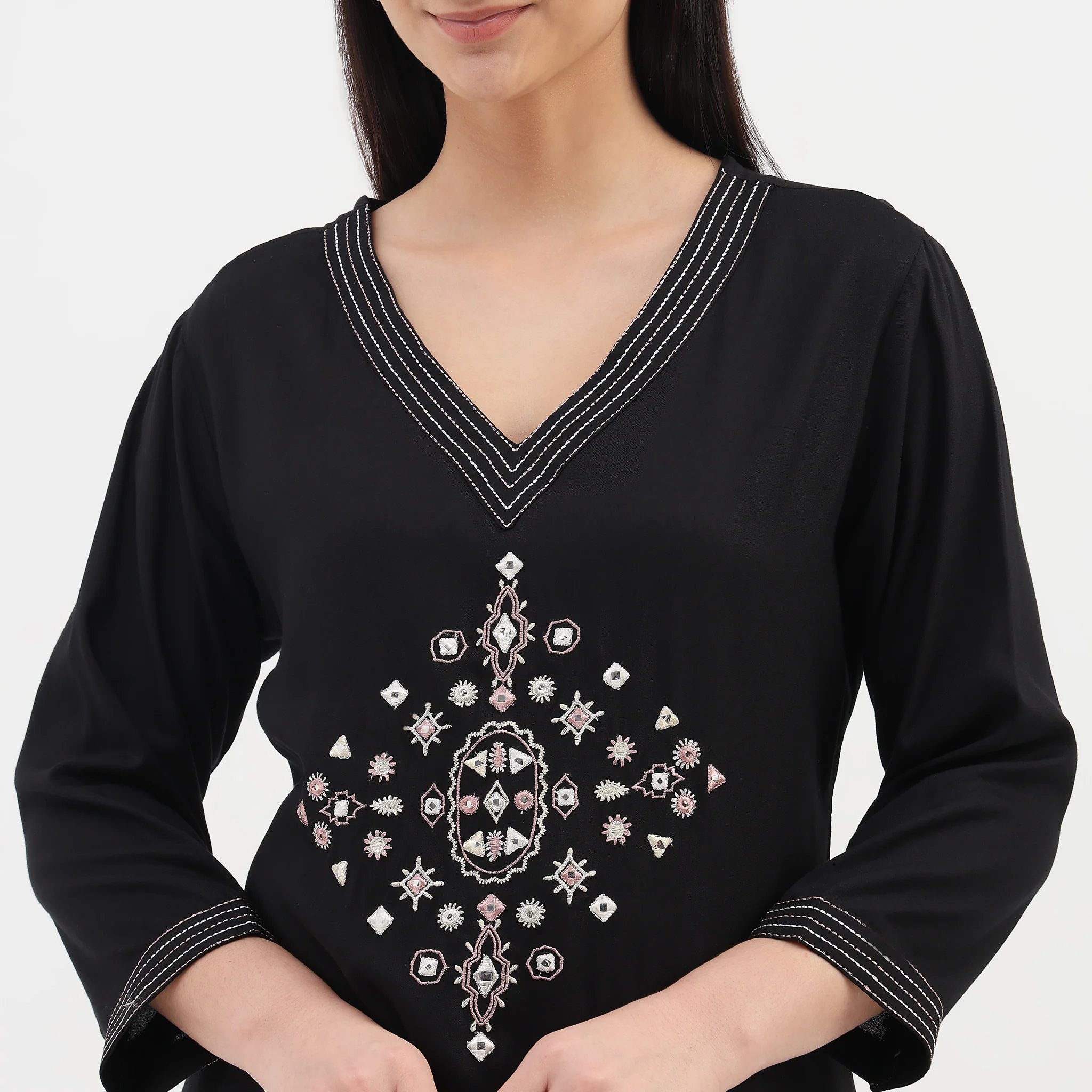 Embroidered V-Neck Straight Kurta - Image 4