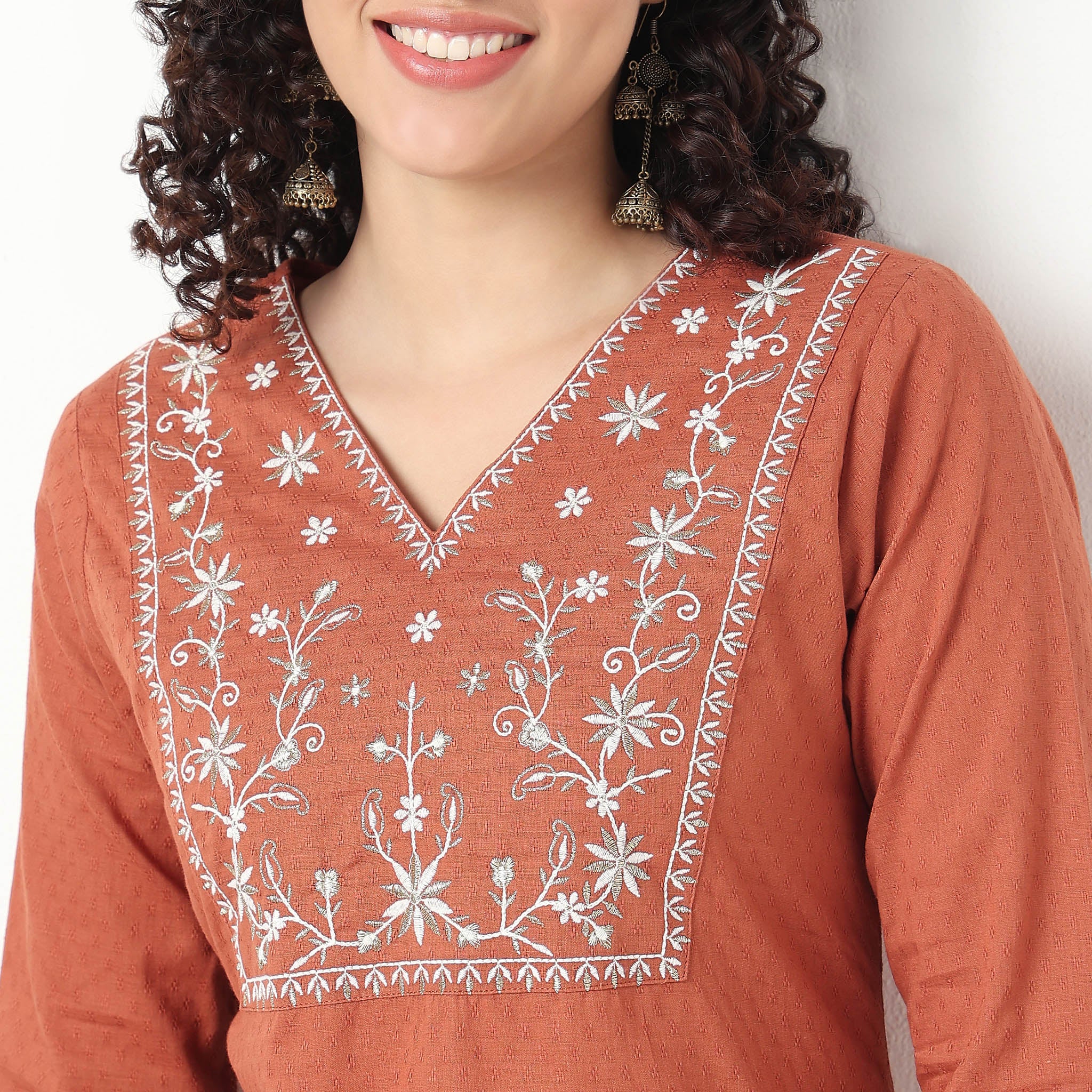 Embroidered Yoke V-Neck Kurta - Image 4