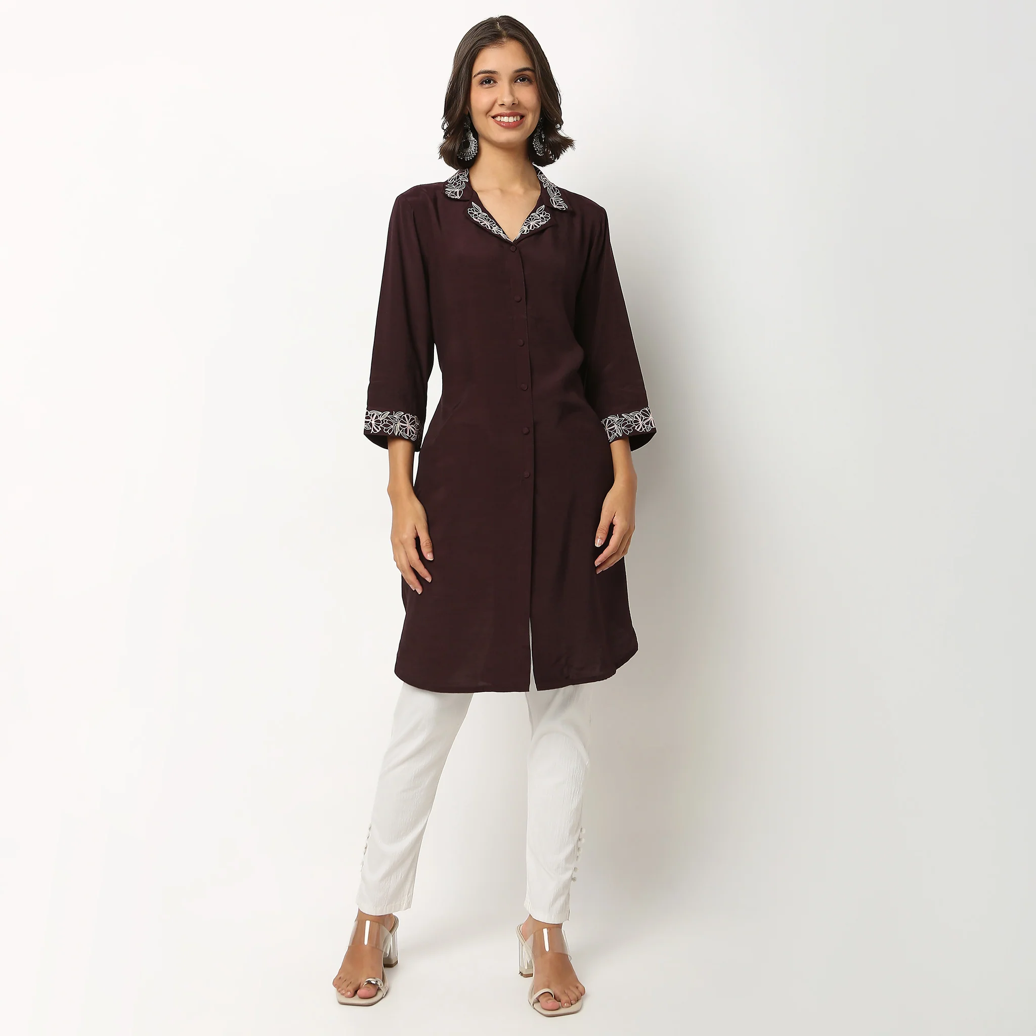 Embroidered Lapel Collar Kurta - Image 2