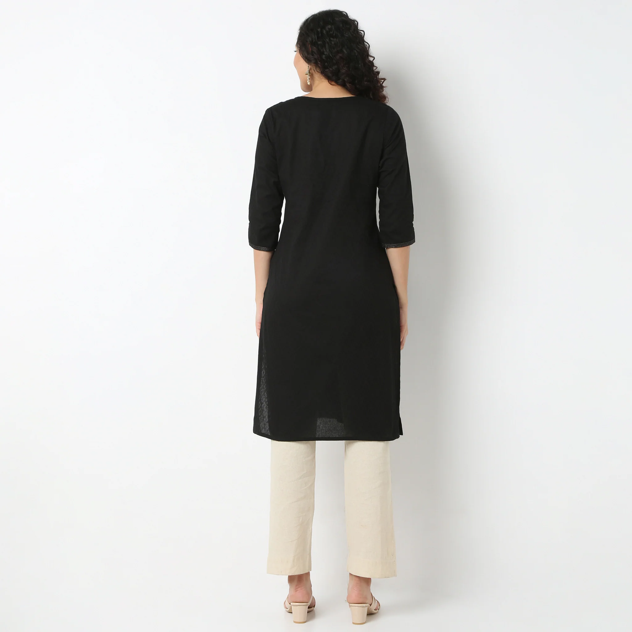 Emebroidered Yoke Kurta-Dobby - Image 3