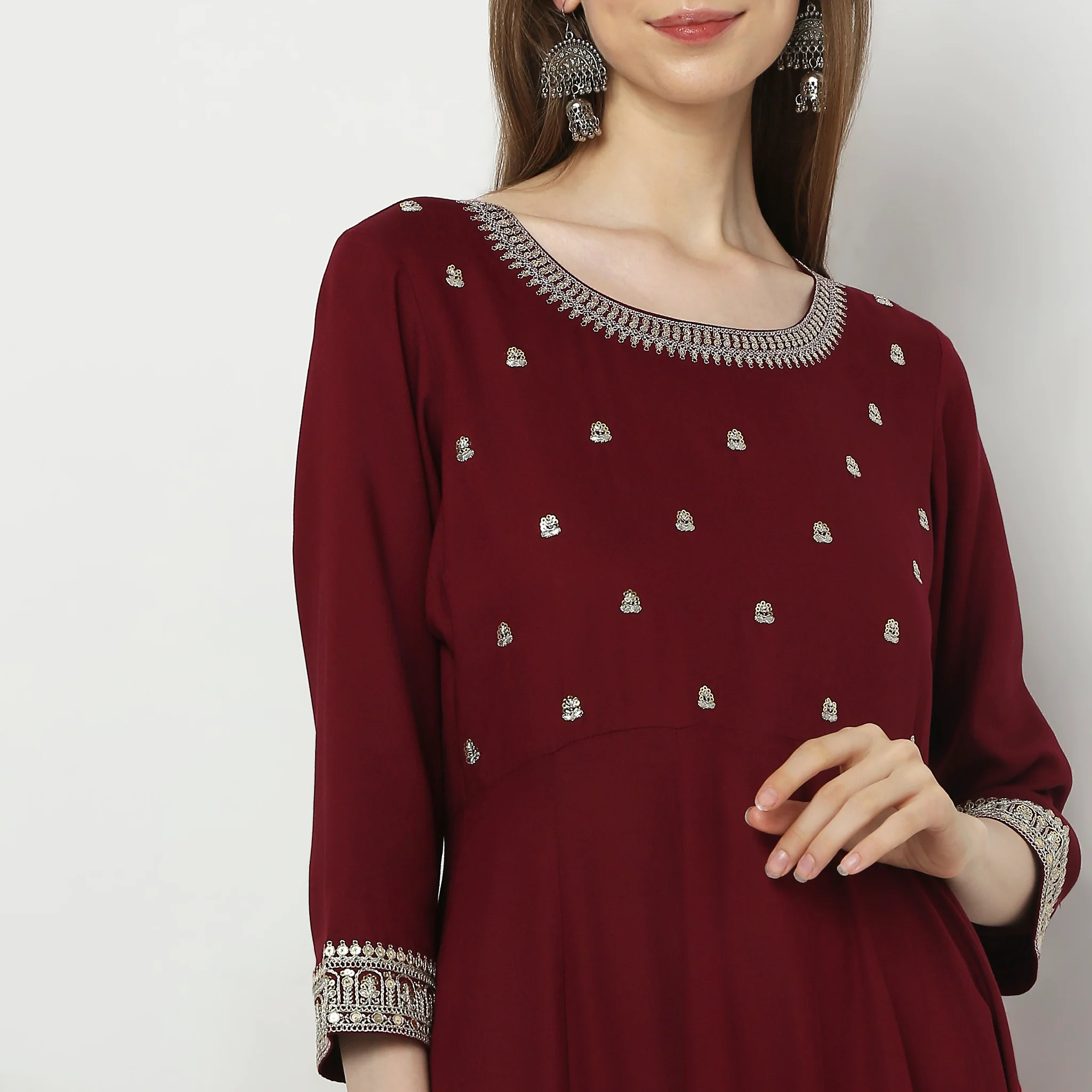 Flare Fit Embellished Kurta - Image 4