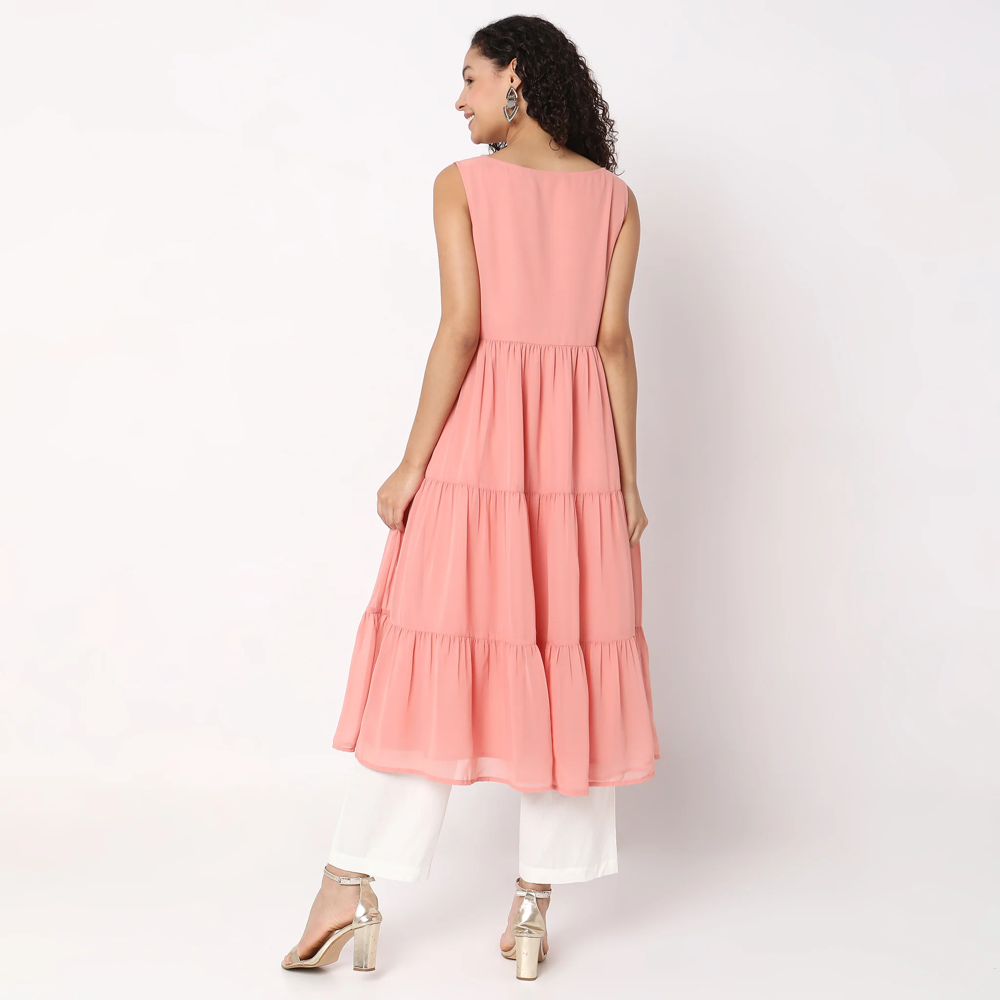 Flare Fit Embellished Kurta - Image 3