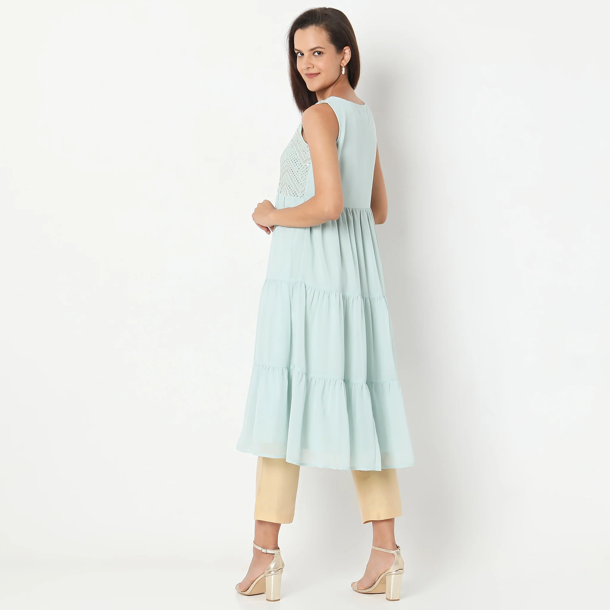 Flare Fit Embellished Kurta - Image 8