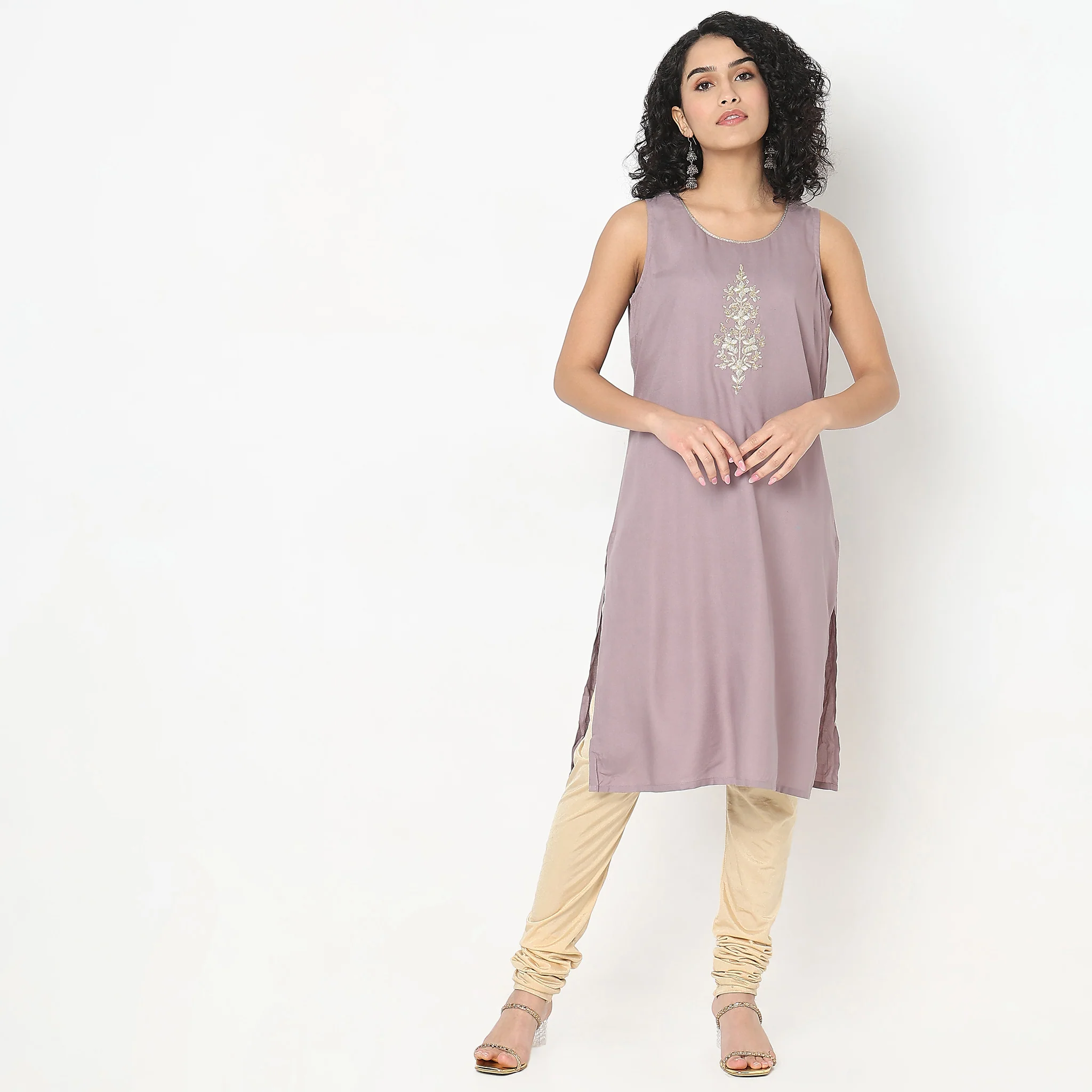 Flare Fit Embellished Kurta - Image 6
