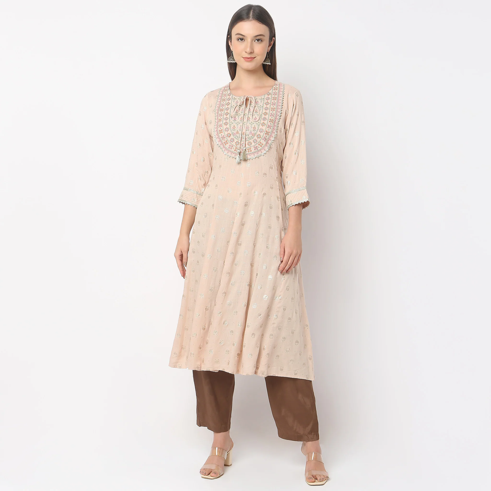 Flare Fit Embroidered Kurta - Image 2