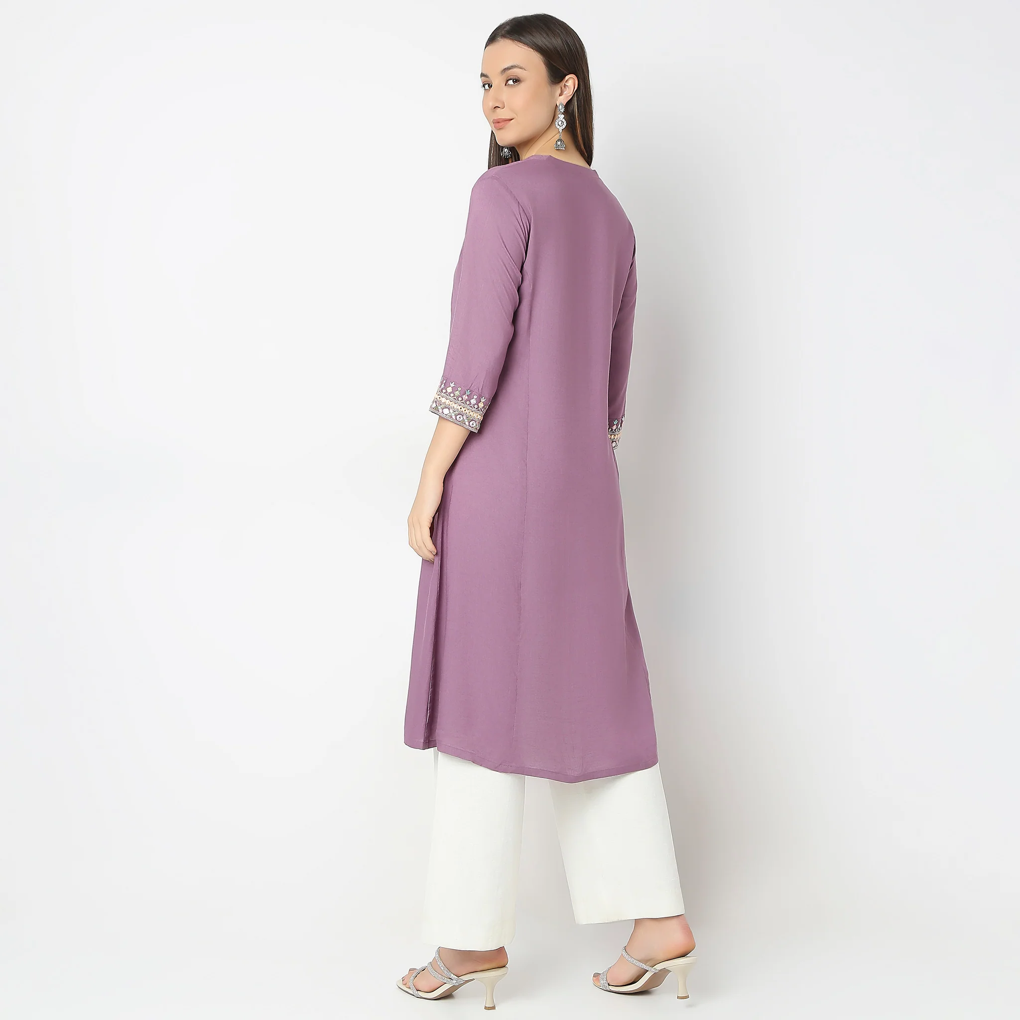 Flare Fit Embroidered Kurta - Image 3