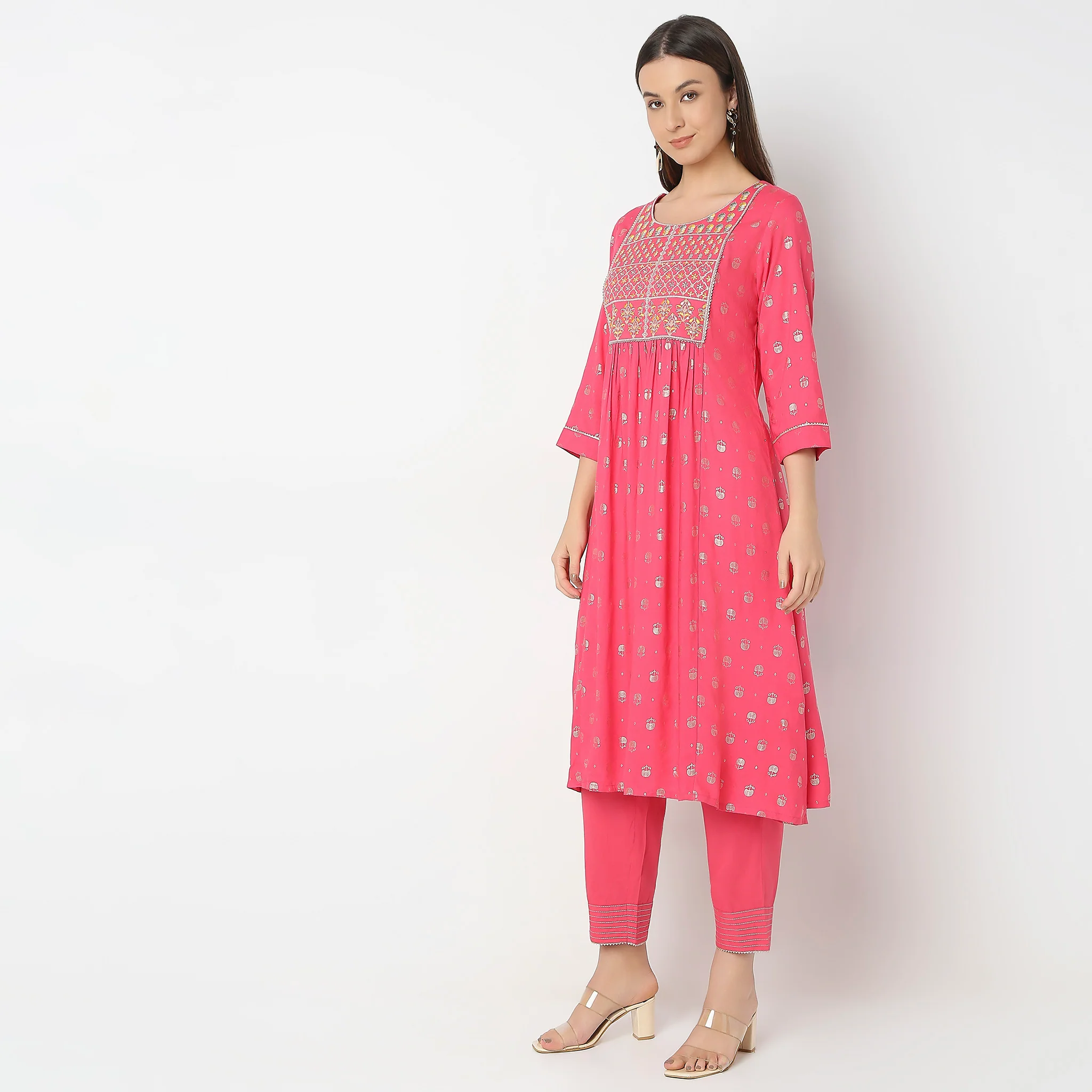 Flare Fit Embroidered Kurta - Image 5