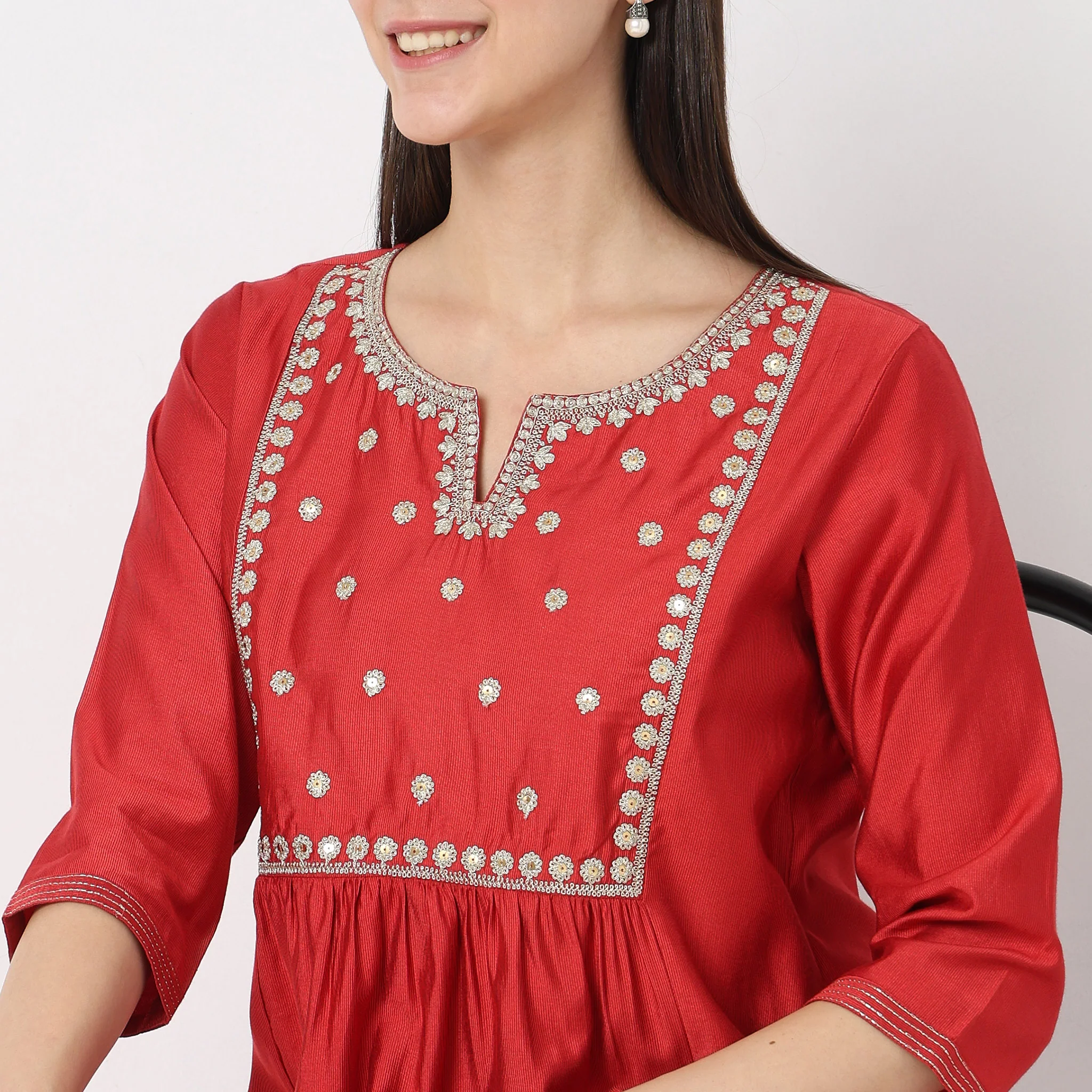 Flare Fit Embroidered Kurta - Image 4