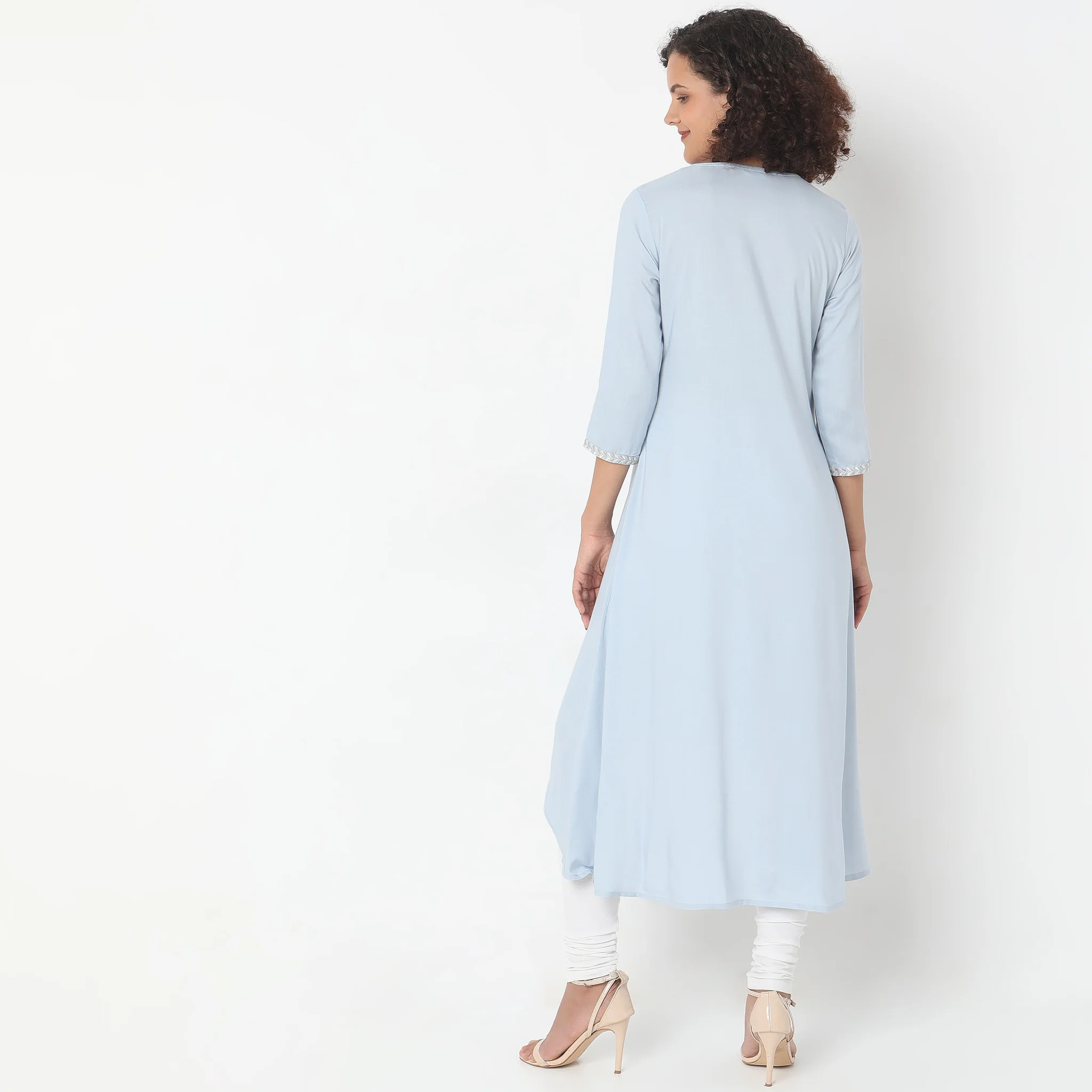 Flare Fit Embroidered Kurta - Image 3