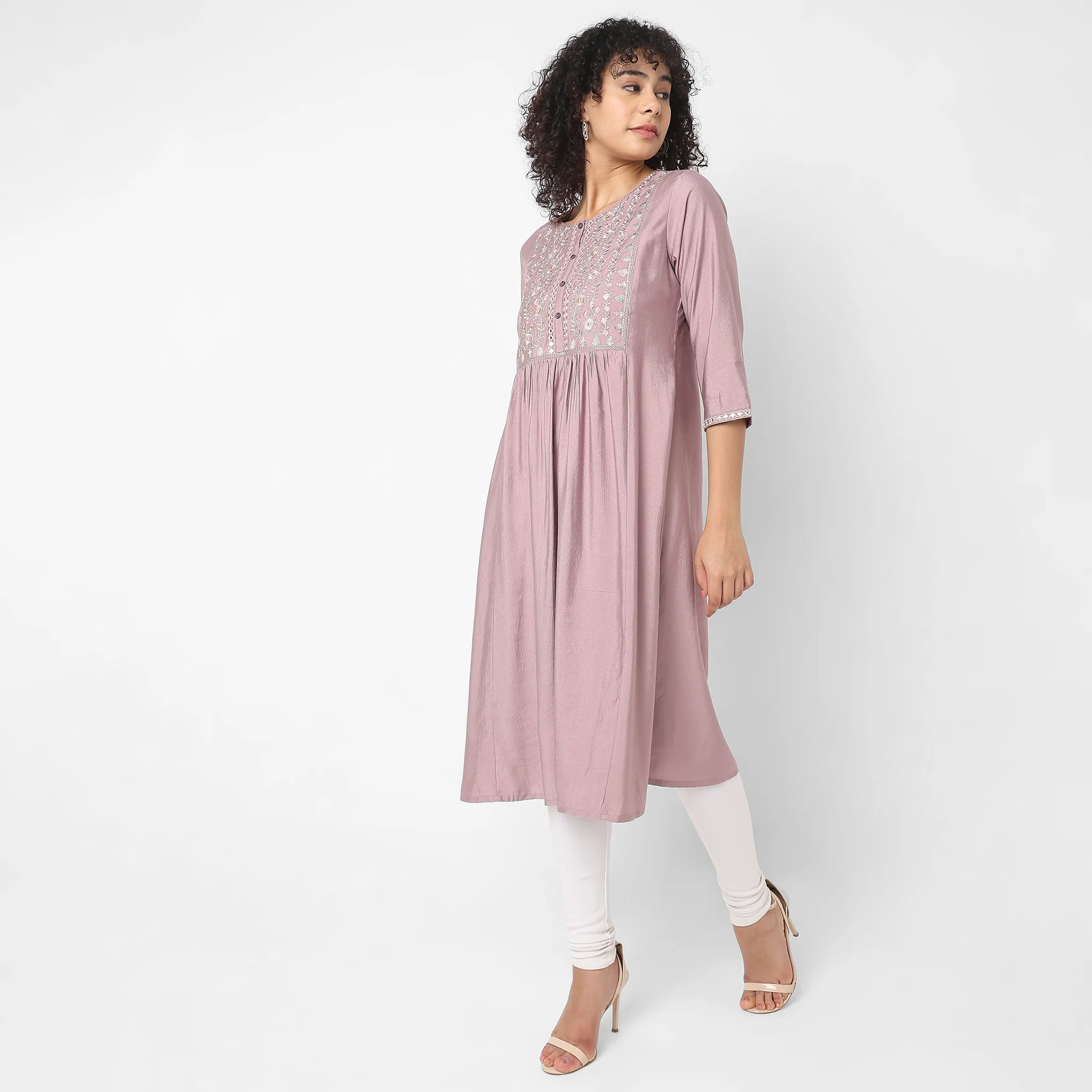 Flare Fit Embroidered Kurta - Image 5