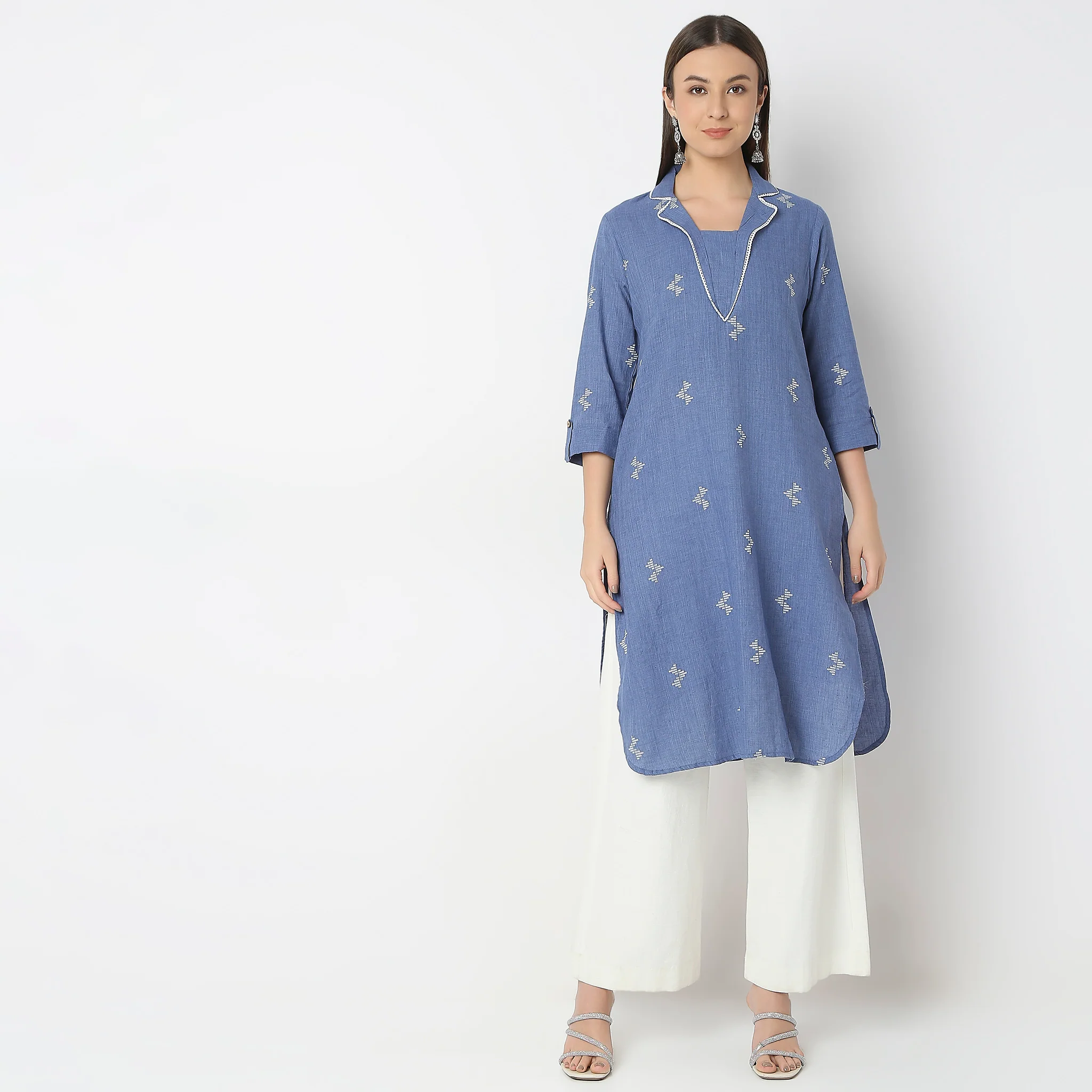 Flare Fit Embroidered Kurta - Image 12