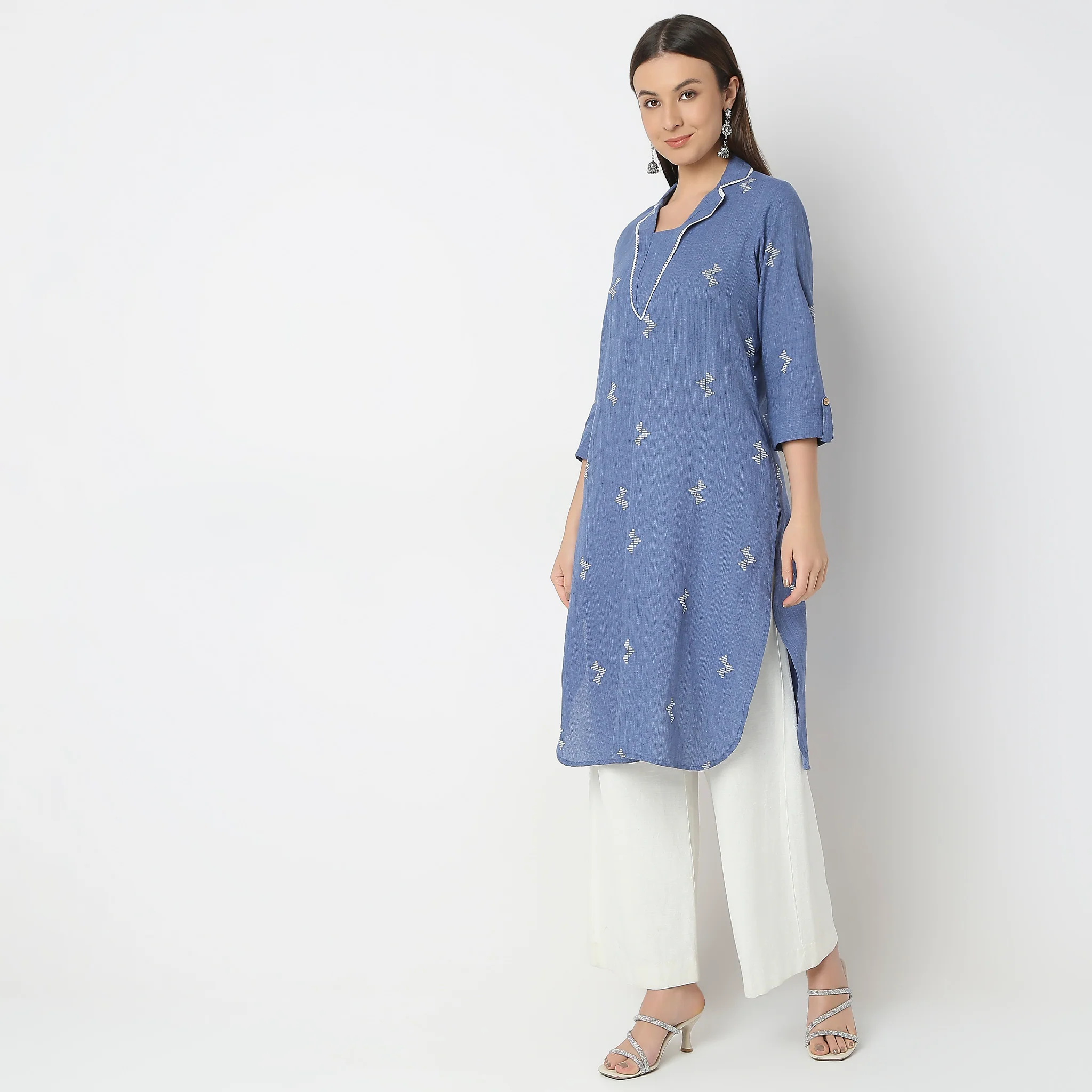 Flare Fit Embroidered Kurta - Image 15