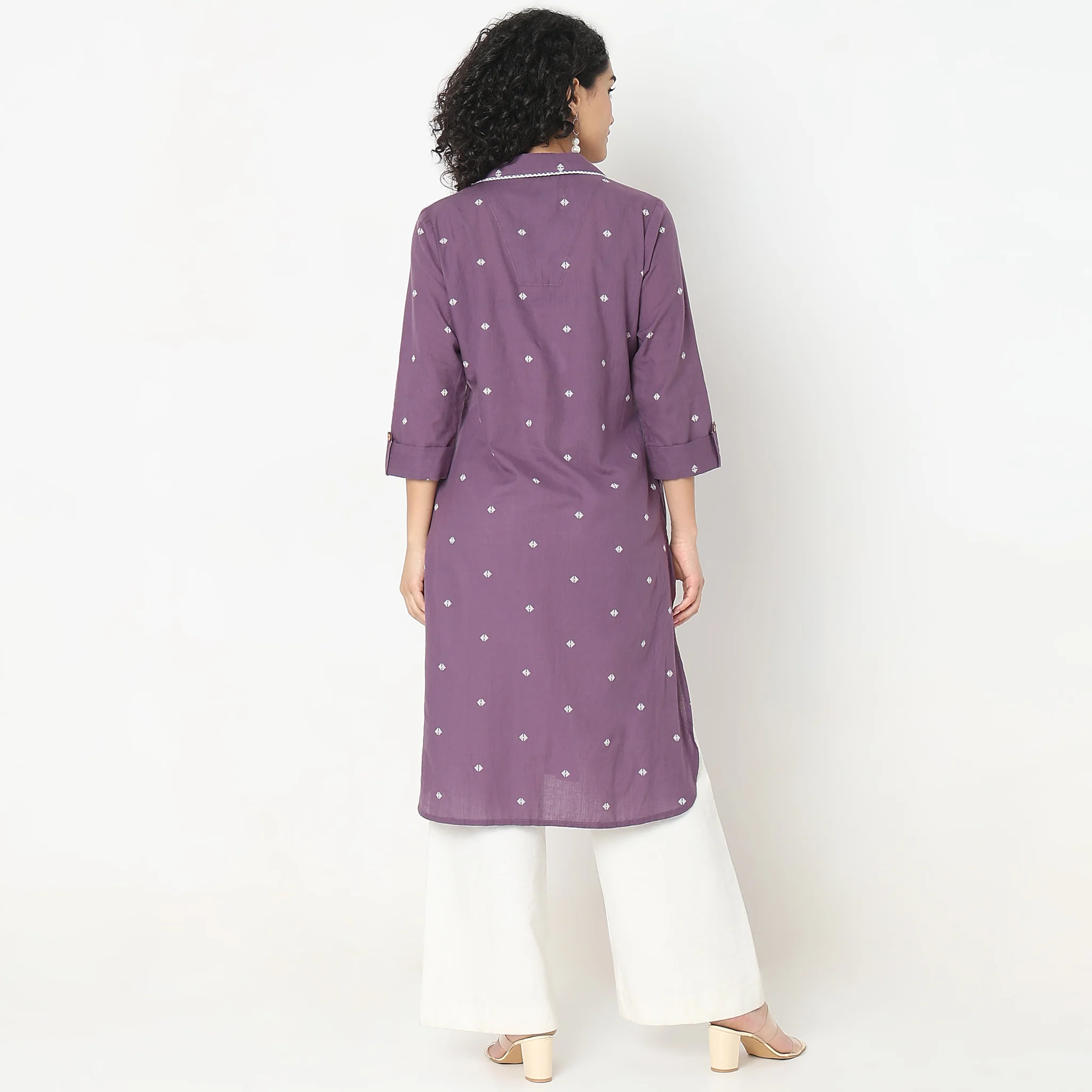 Flare Fit Embroidered Kurta - Image 3