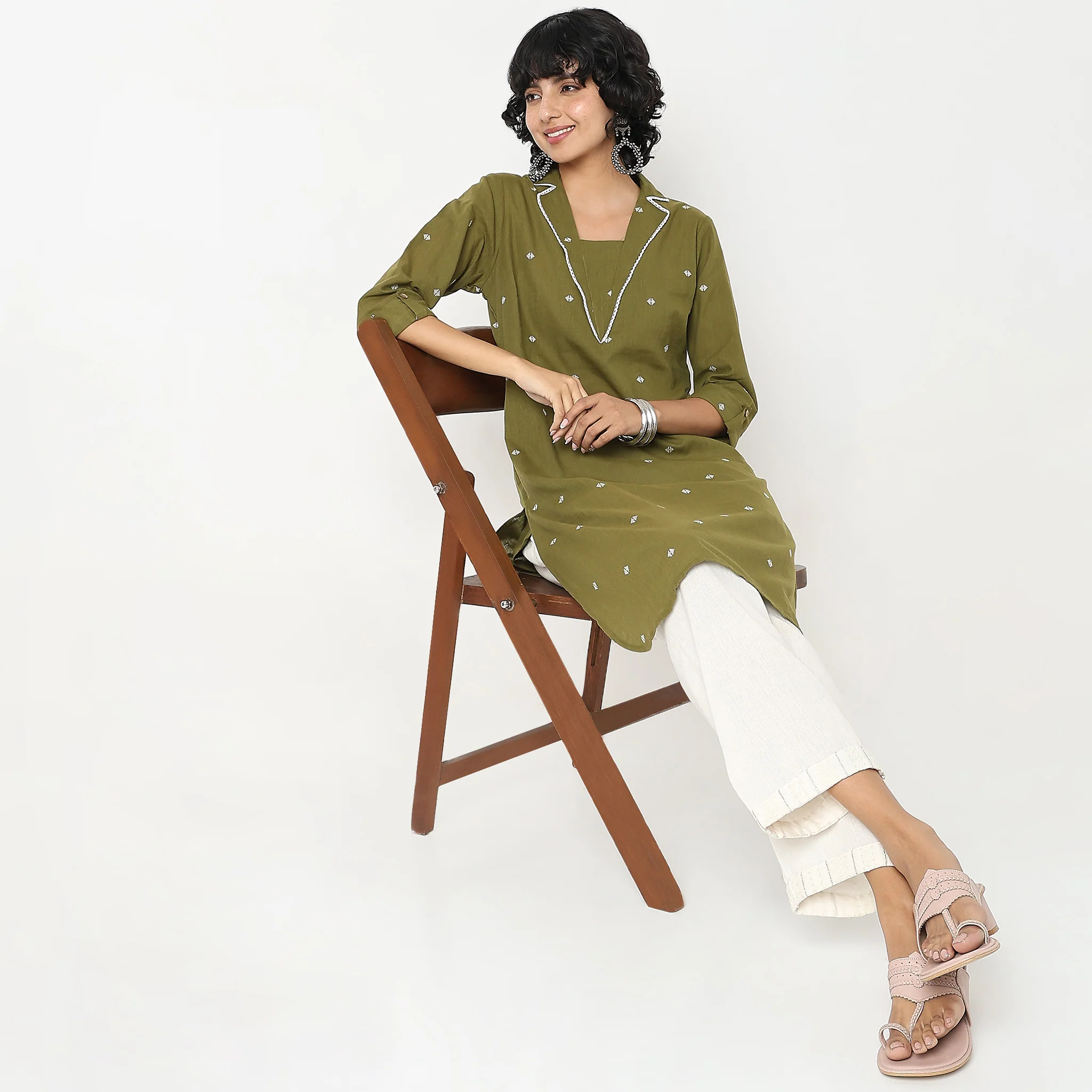 Flare Fit Embroidered Kurta - Image 6