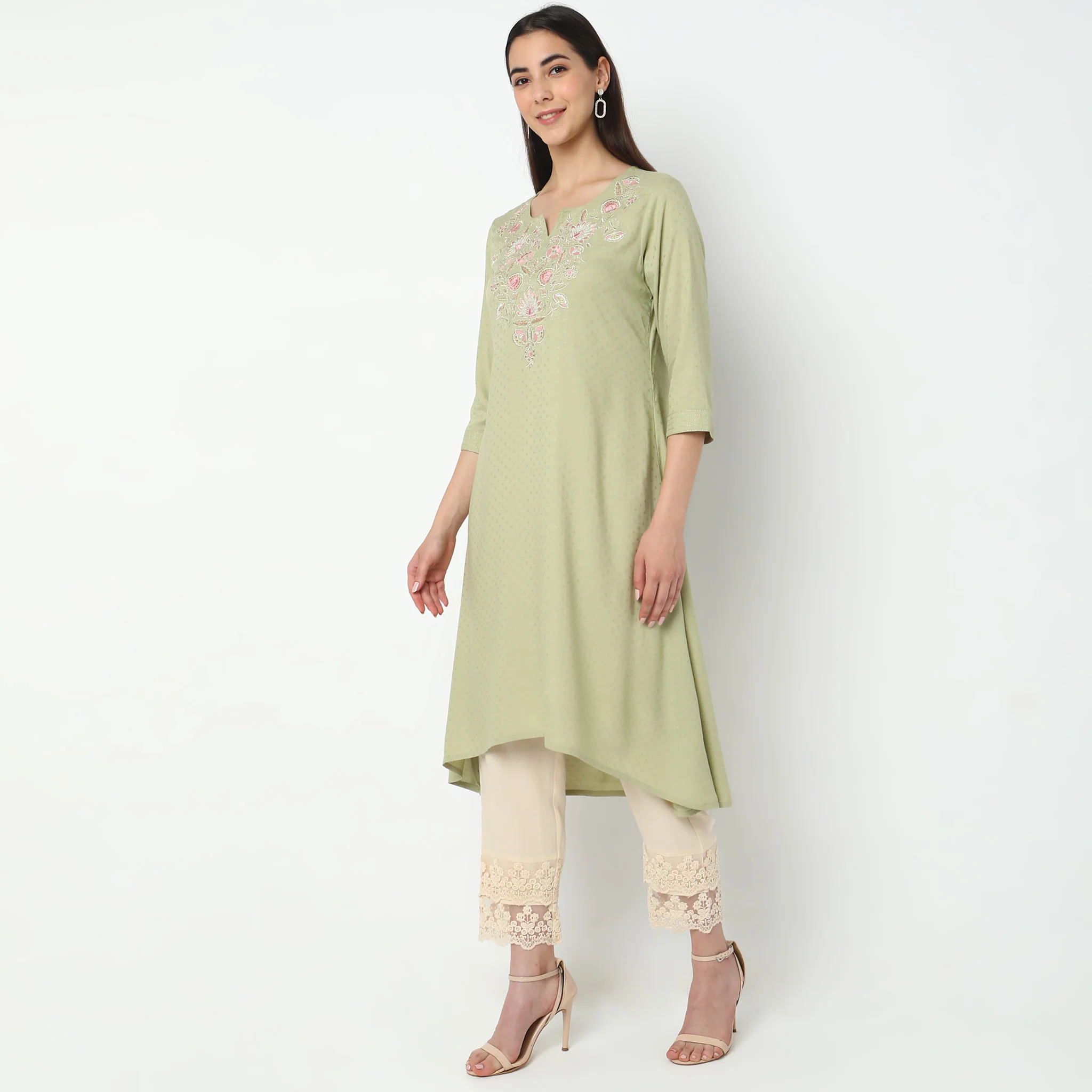 Flare Fit Embroidered Kurta - Image 5