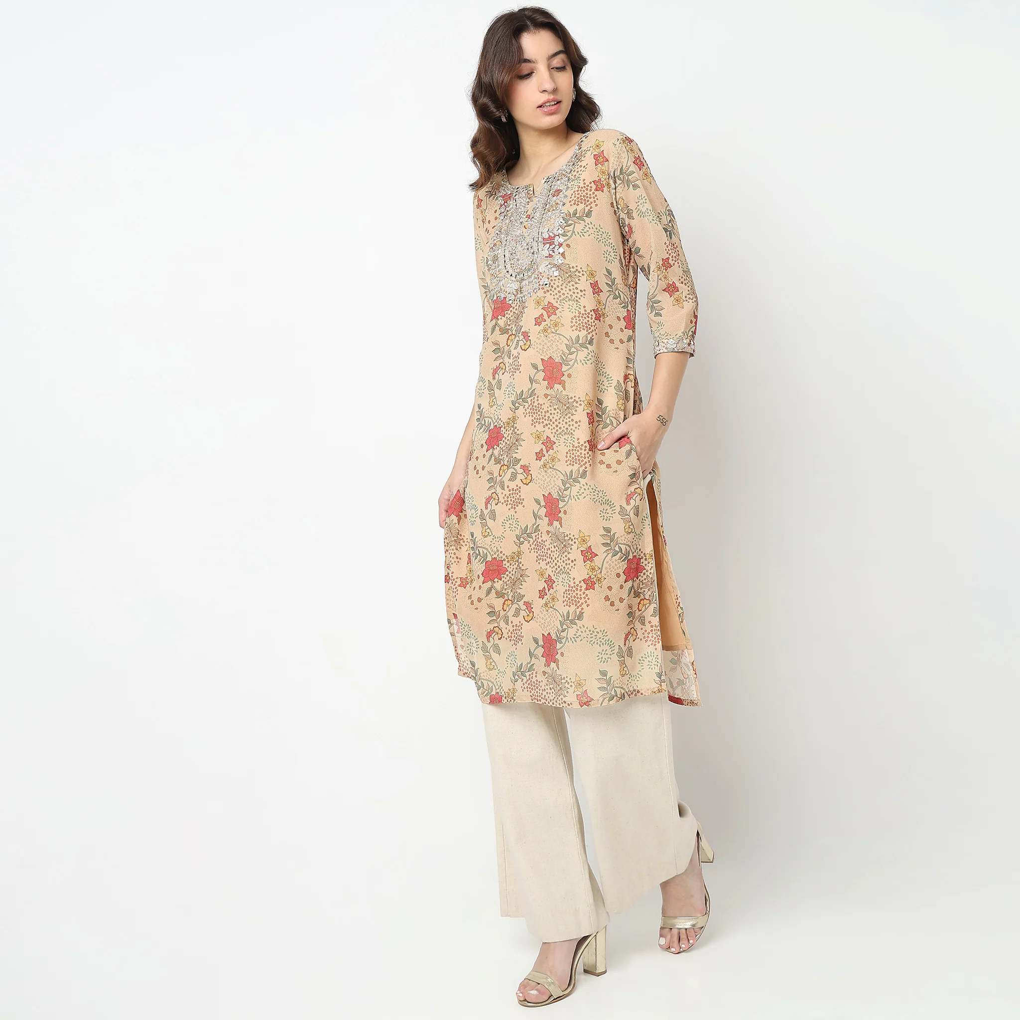 Flare Fit Embroidered Kurta - Image 5