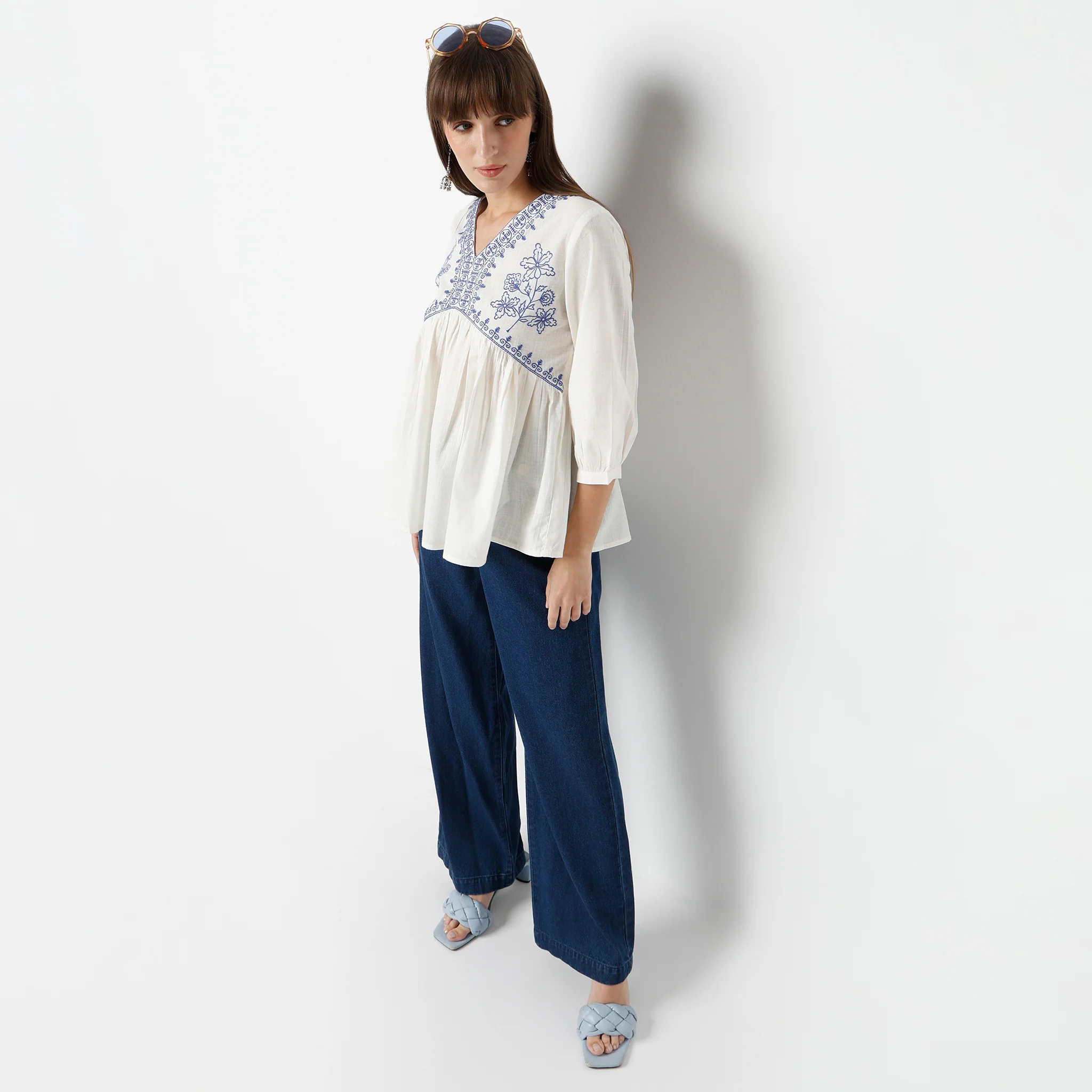 Alia Cut Embroidered Top With Gathered Sleeve - Image 4