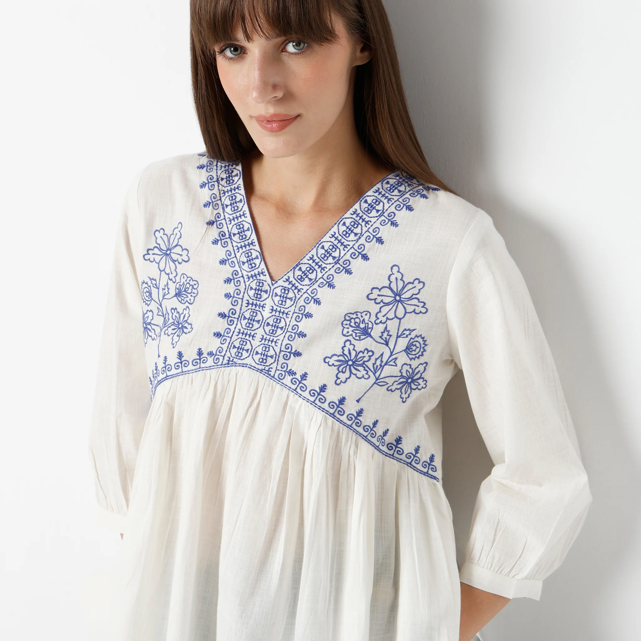 Alia Cut Embroidered Top With Gathered Sleeve - Image 5