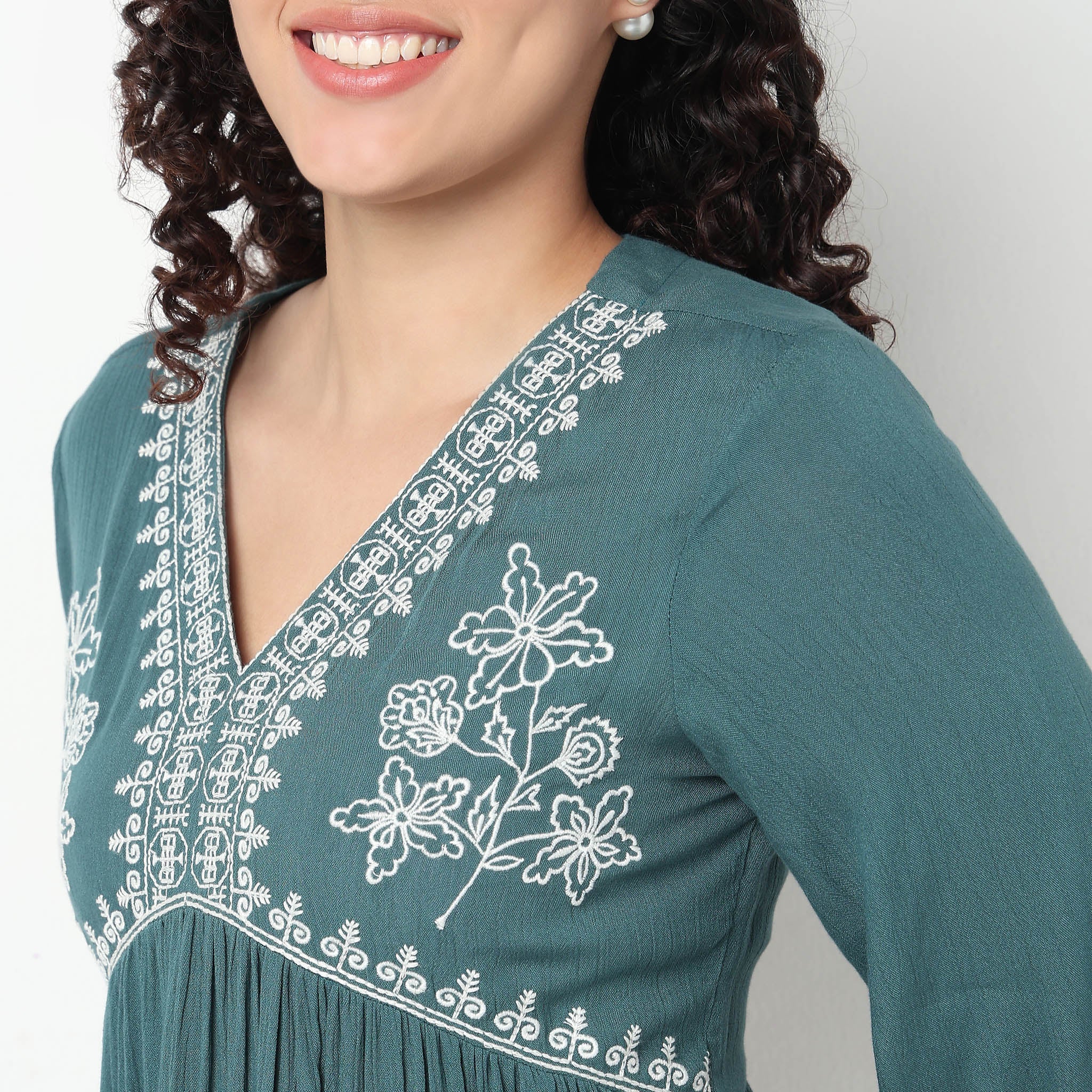 Alia Cut Embroidered Top With Gathered Sleeve - Image 9