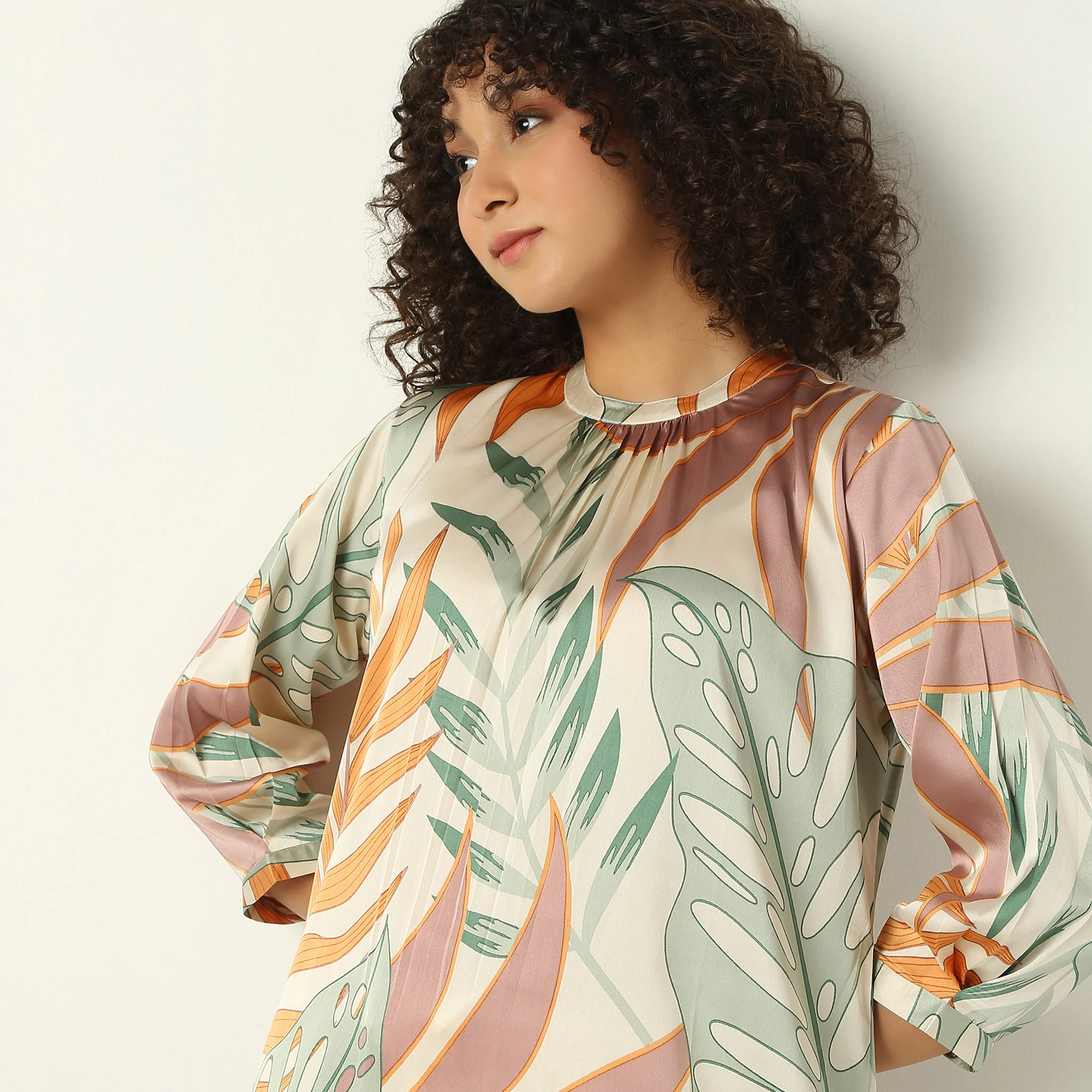 Band Neck Flare Fit Printed Kurta - Image 4