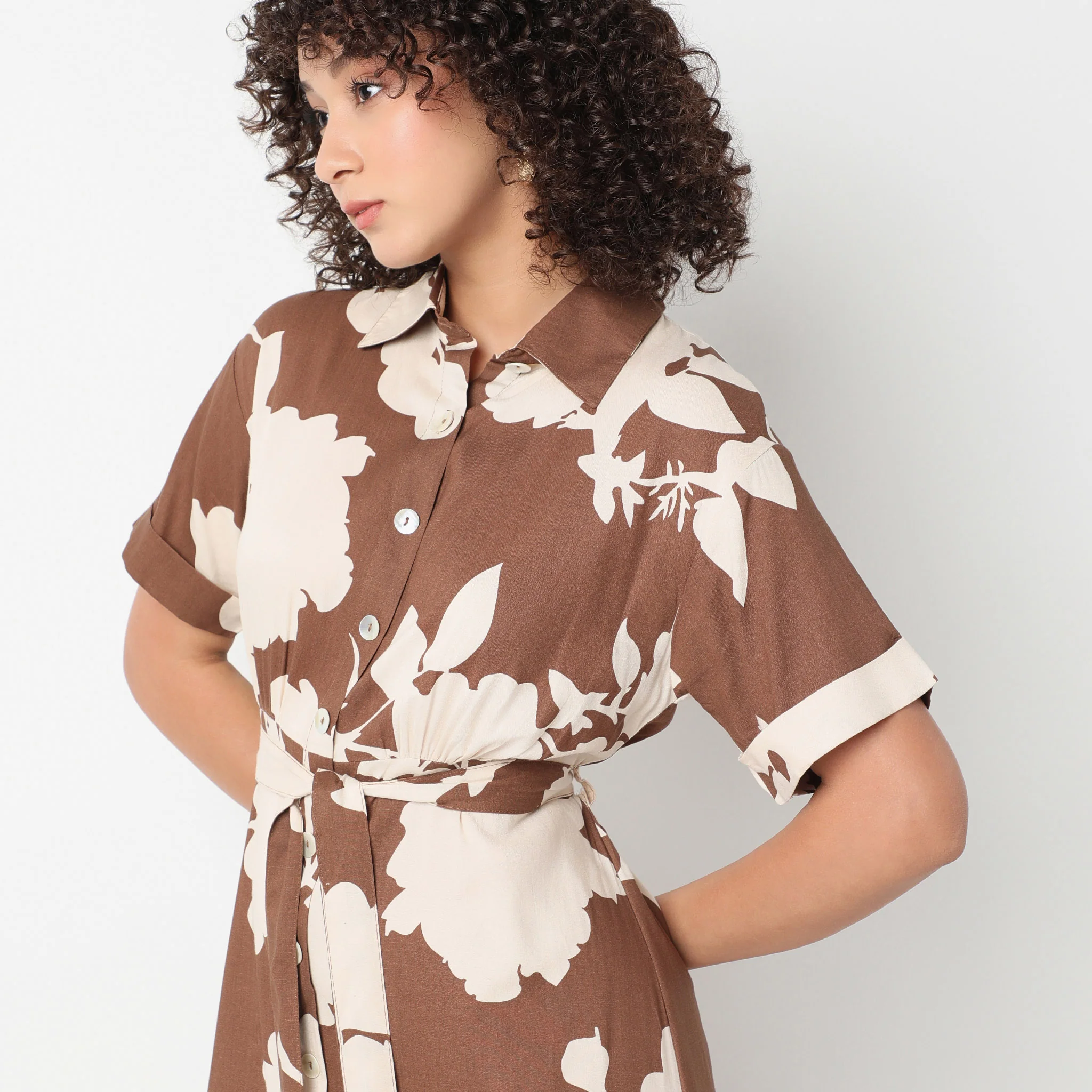 Flare Fit Printed Below Knee Short Sleeve Belted Shirt Dress - Image 9