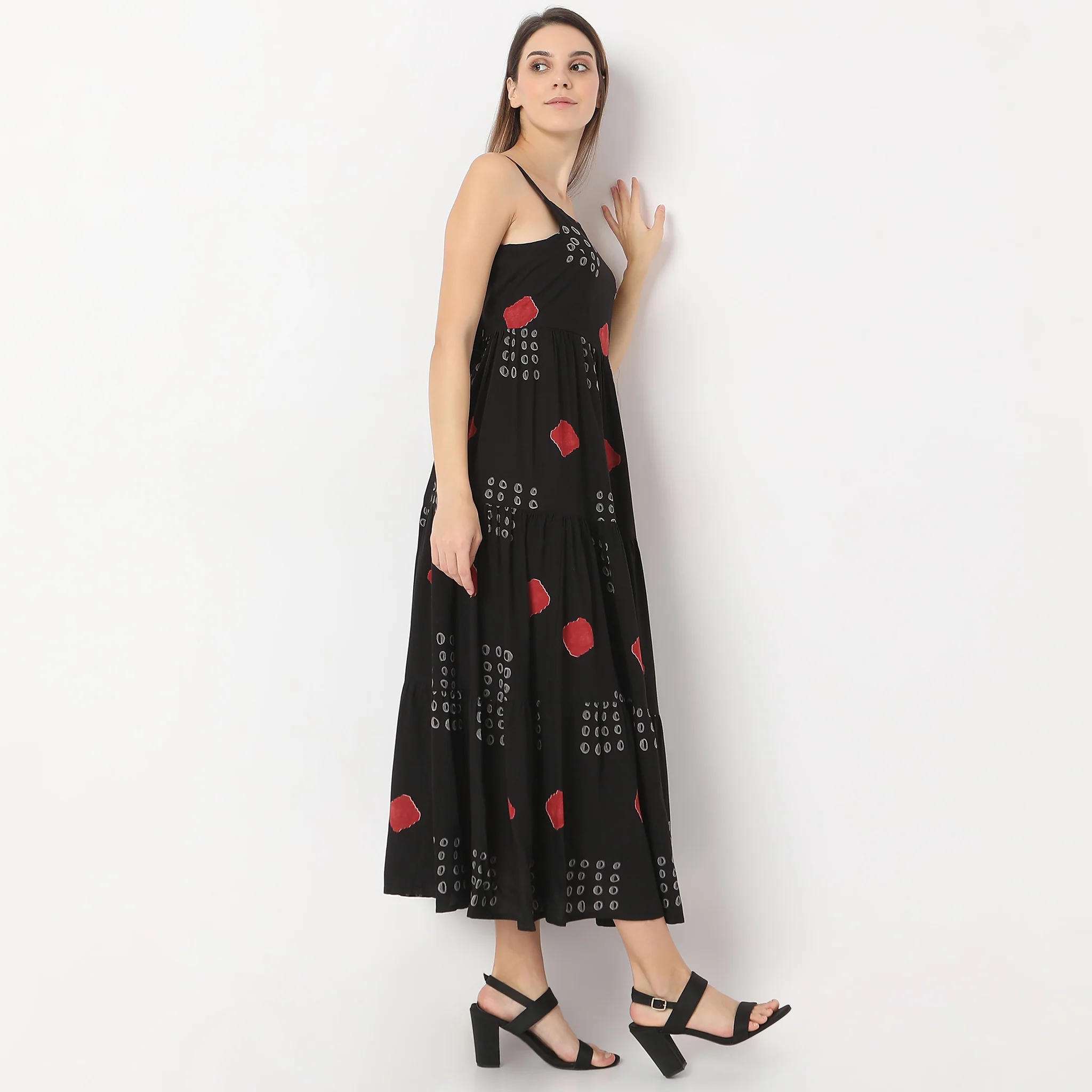 Flare Fit Printed Calf Length Square Neck Tiered Sleeveless Dress - Image 5