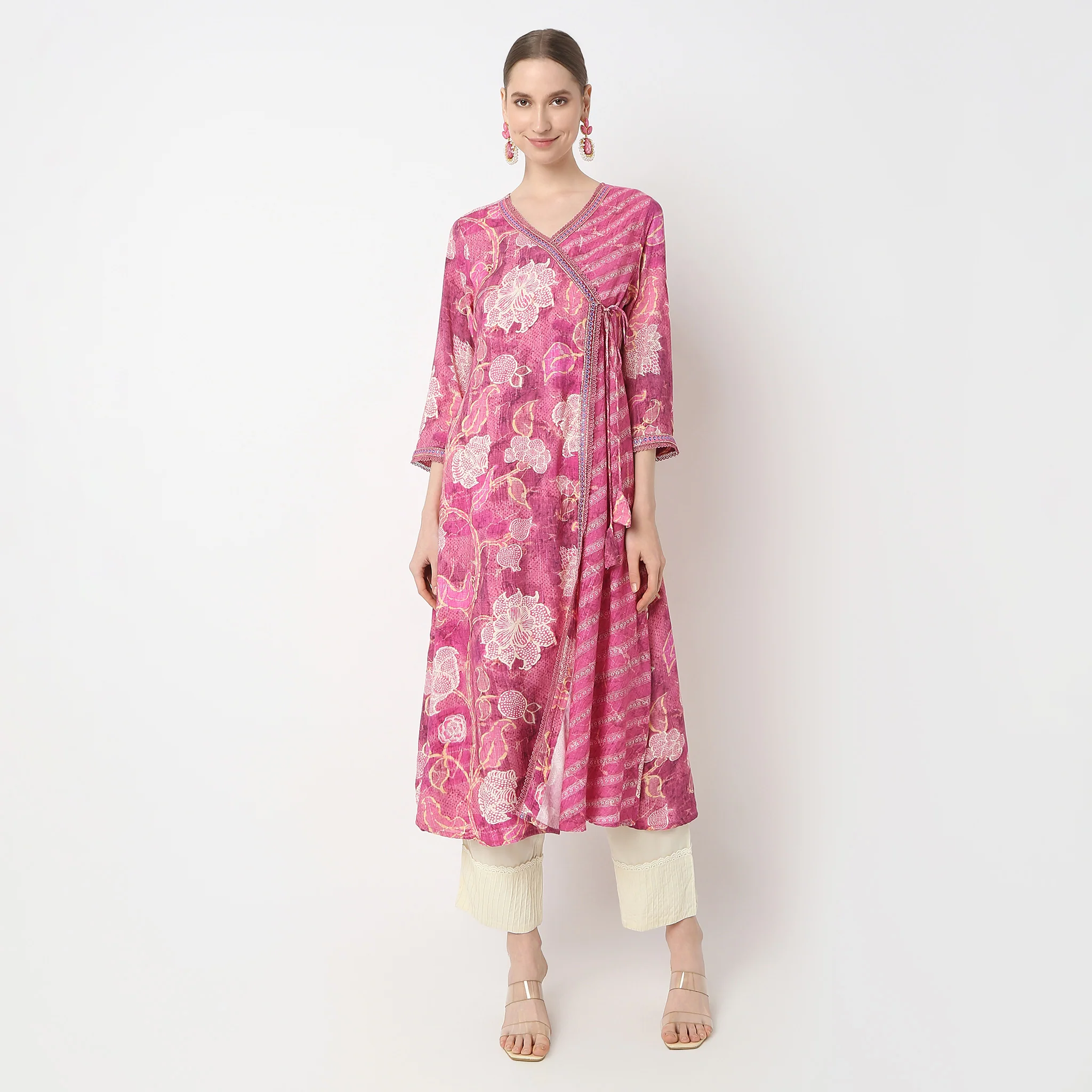 Flare Fit Printed Below Knee V-Neck Kurta - Image 2