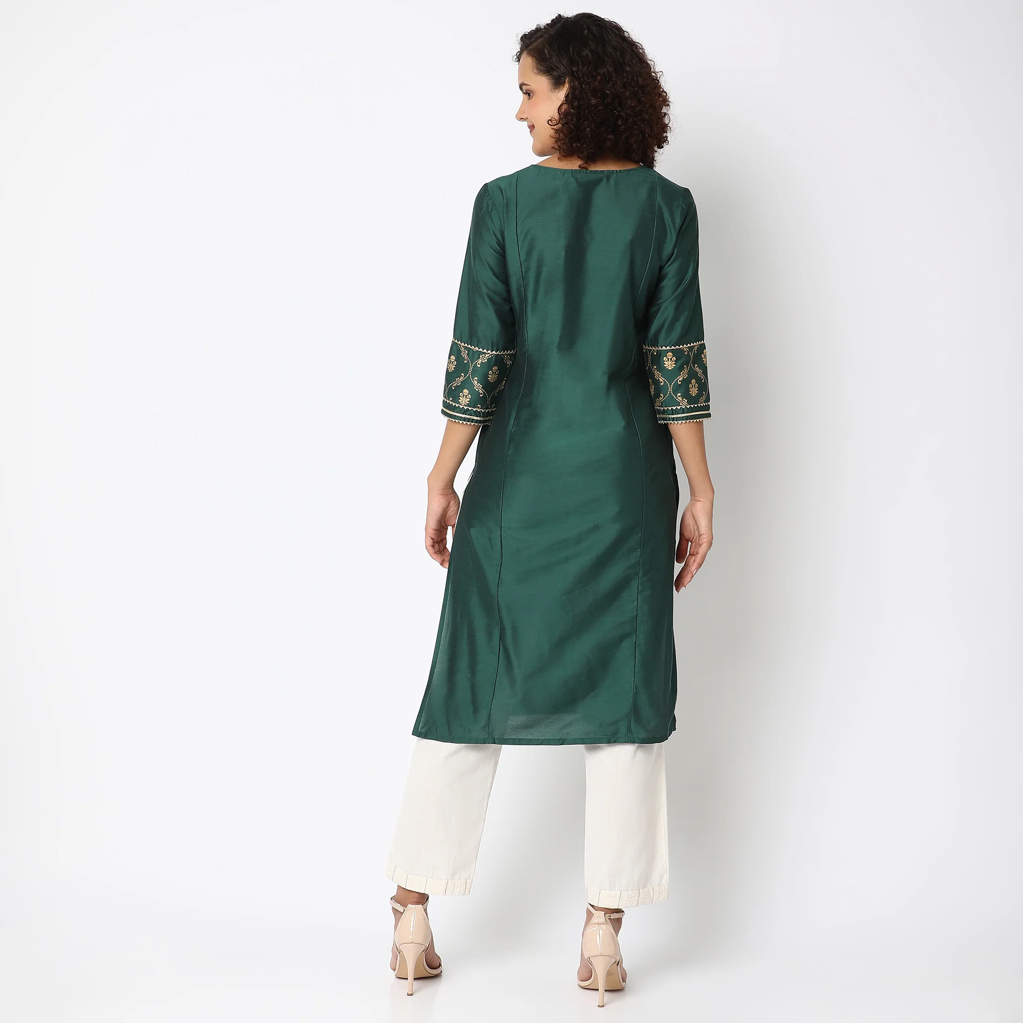 Flare Fit Printed Kurta - Image 3