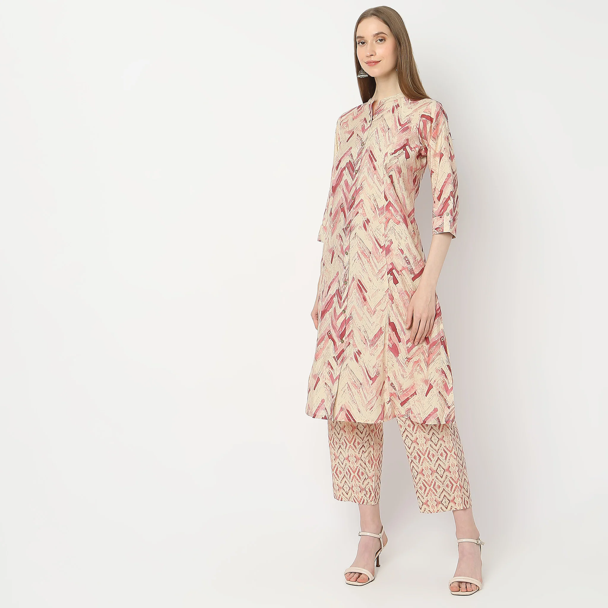 Flare Fit Printed Kurta With Pant Set - Image 12