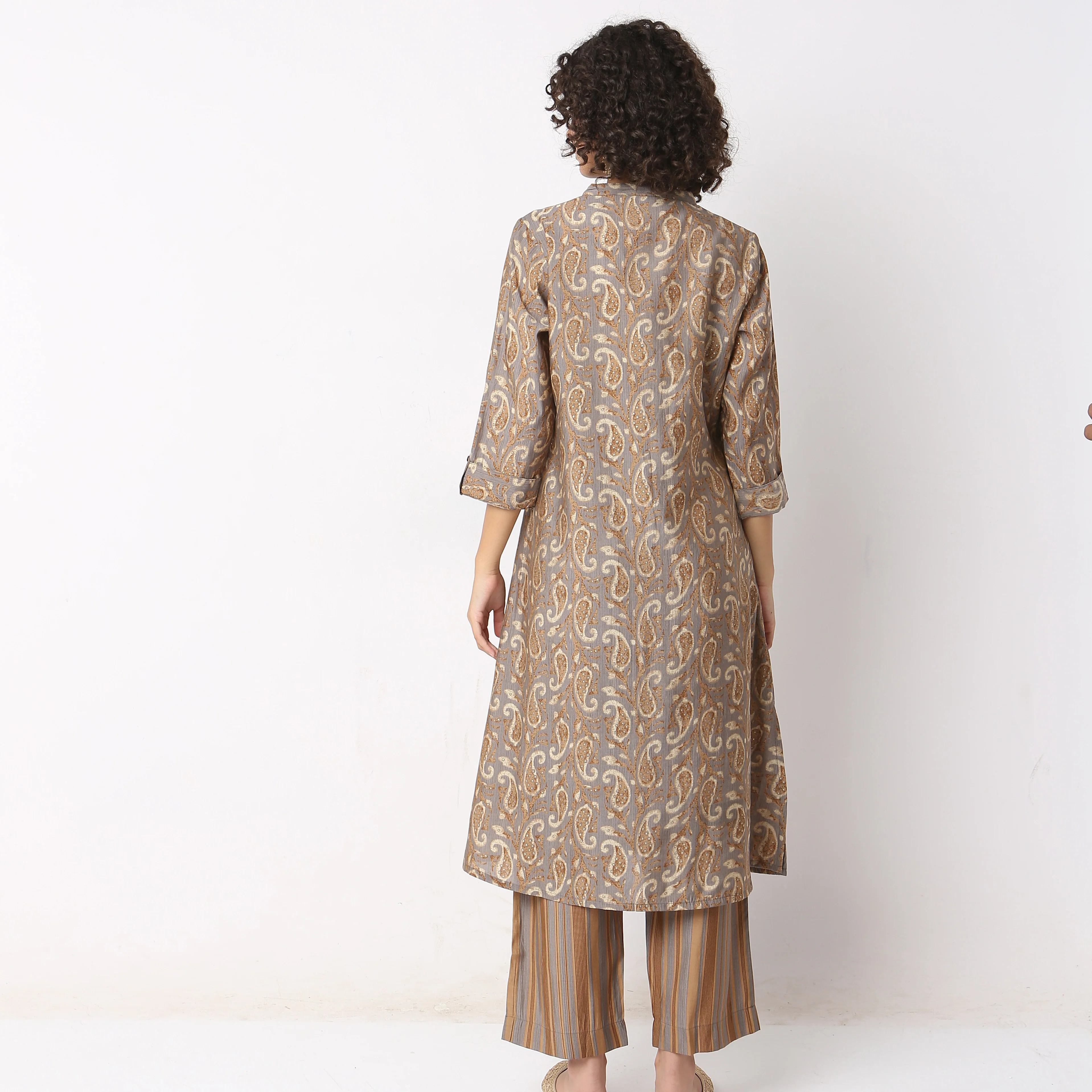 Flare Fit Printed Kurta With Pyjama Set - Image 3