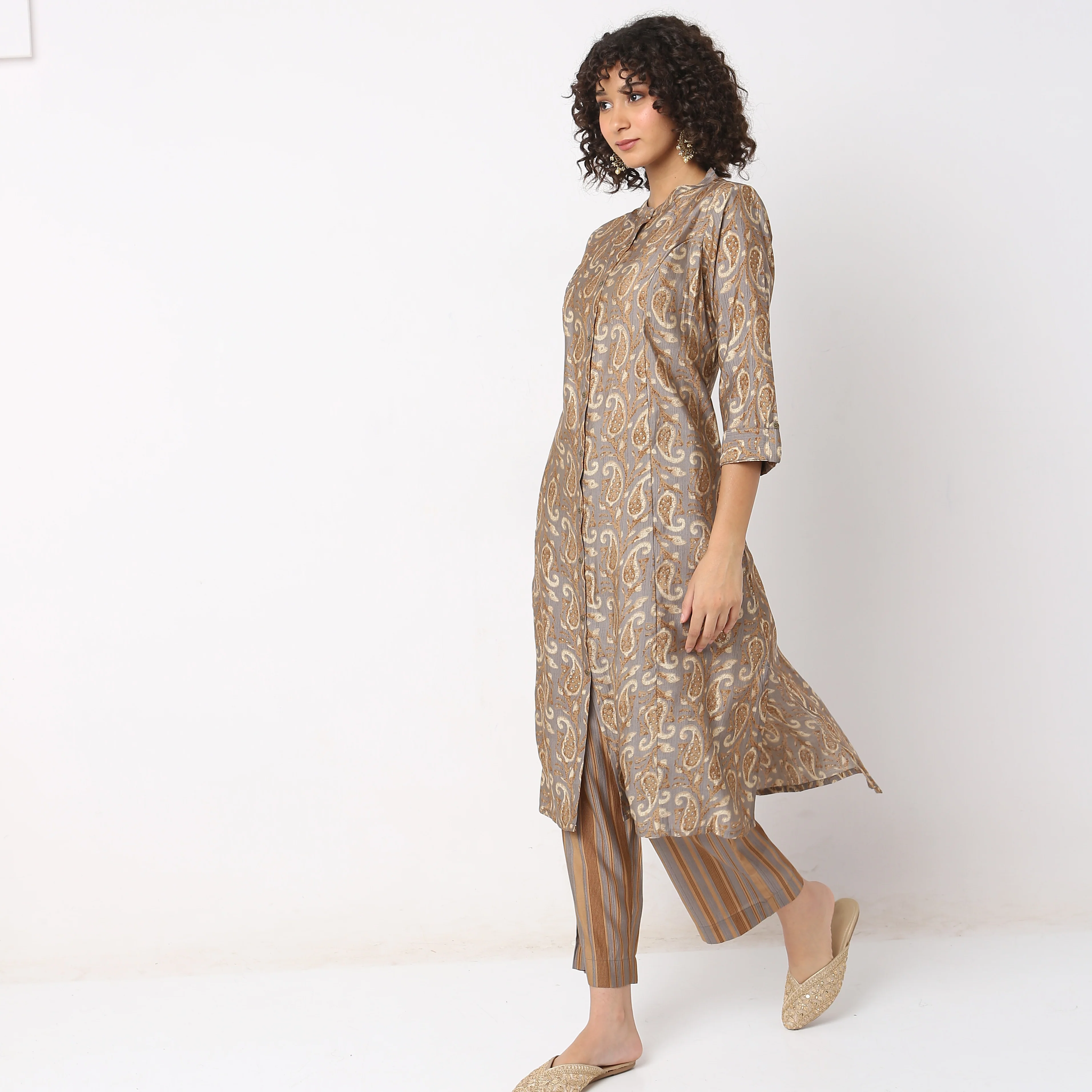 Flare Fit Printed Kurta With Pyjama Set - Image 5