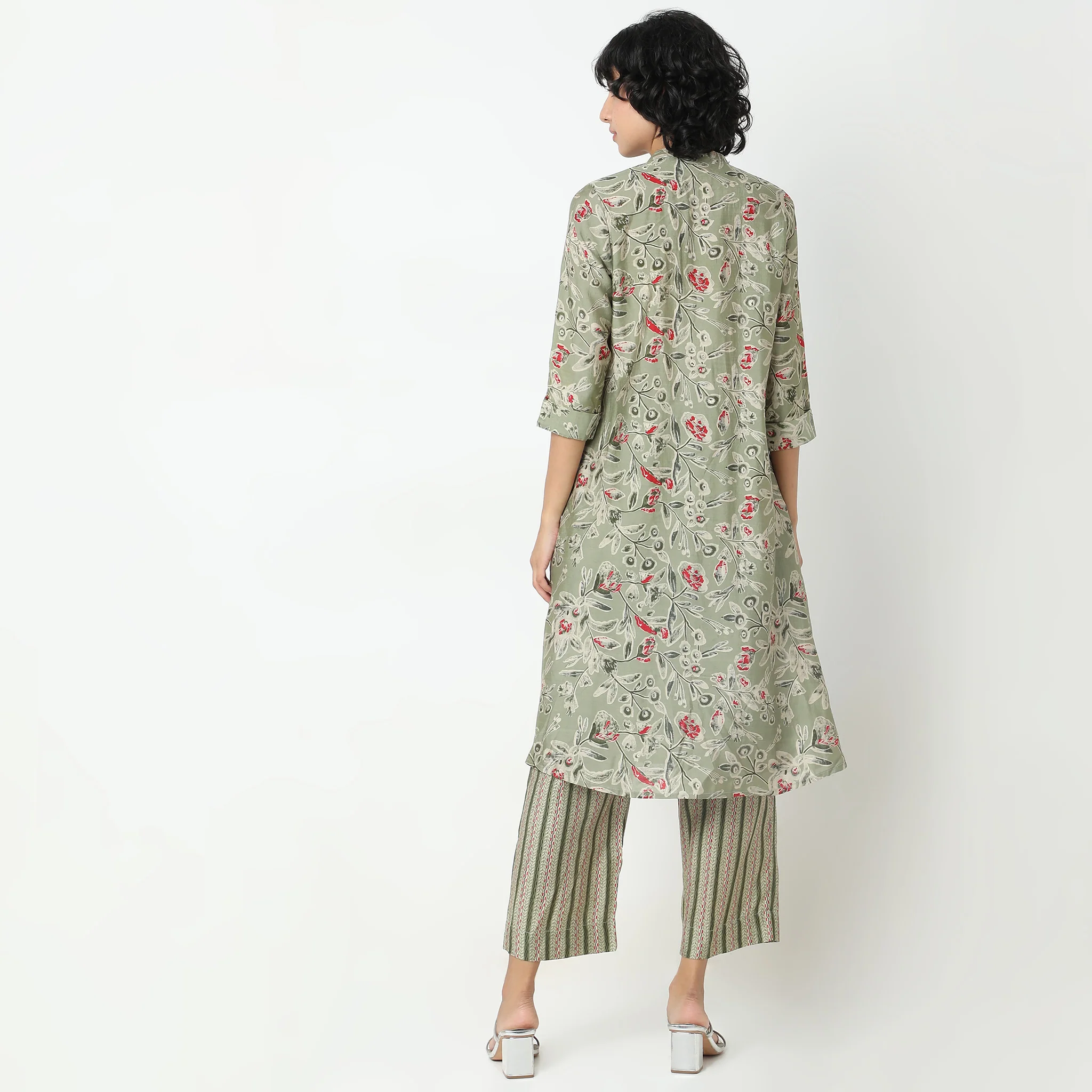Flare Fit Printed Kurta With Pyjama Set - Image 3